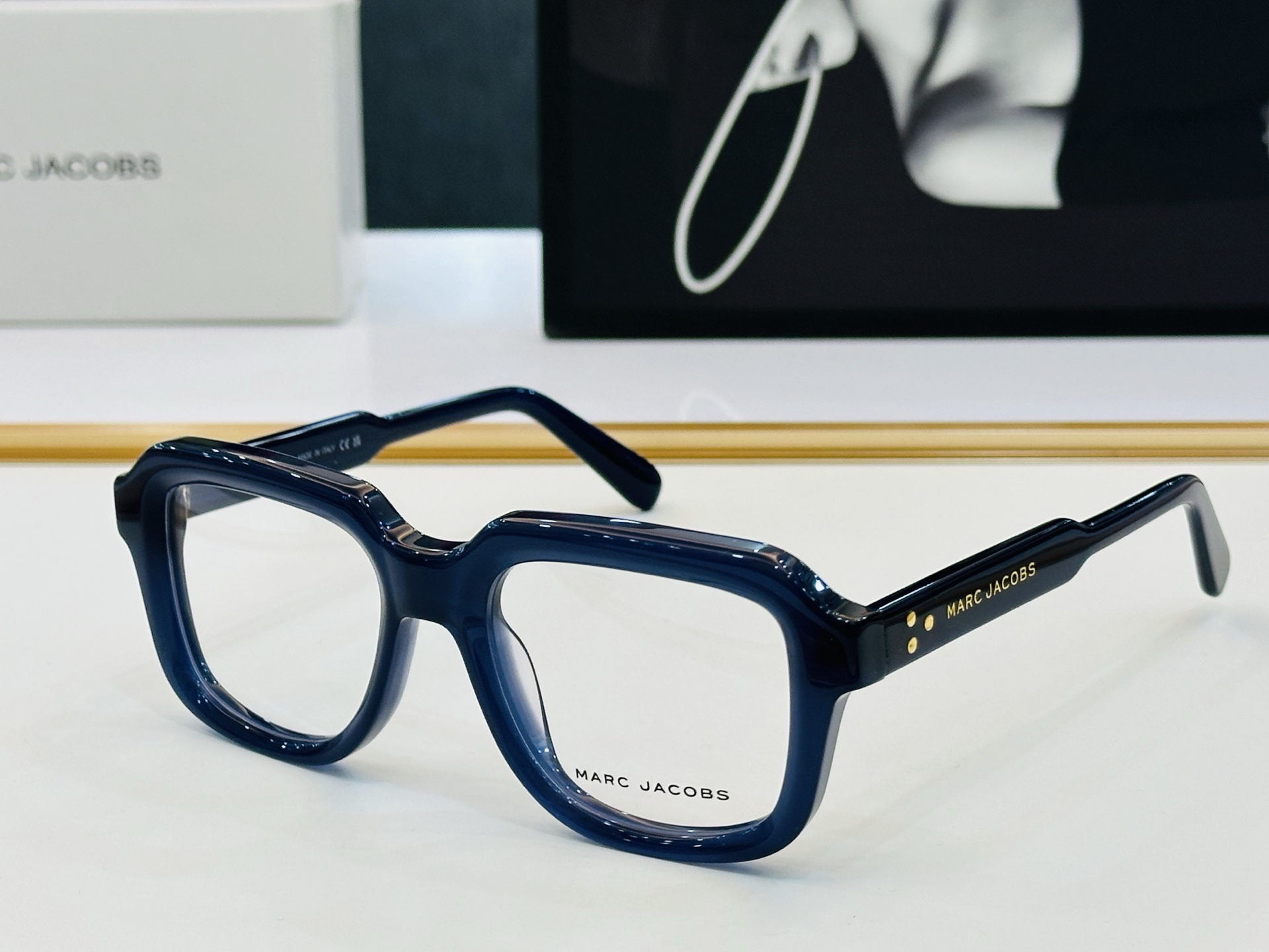 Marc jacobs 马杰家 Marc732 Size：54口19-145 采用今年流行的板材 Z完美