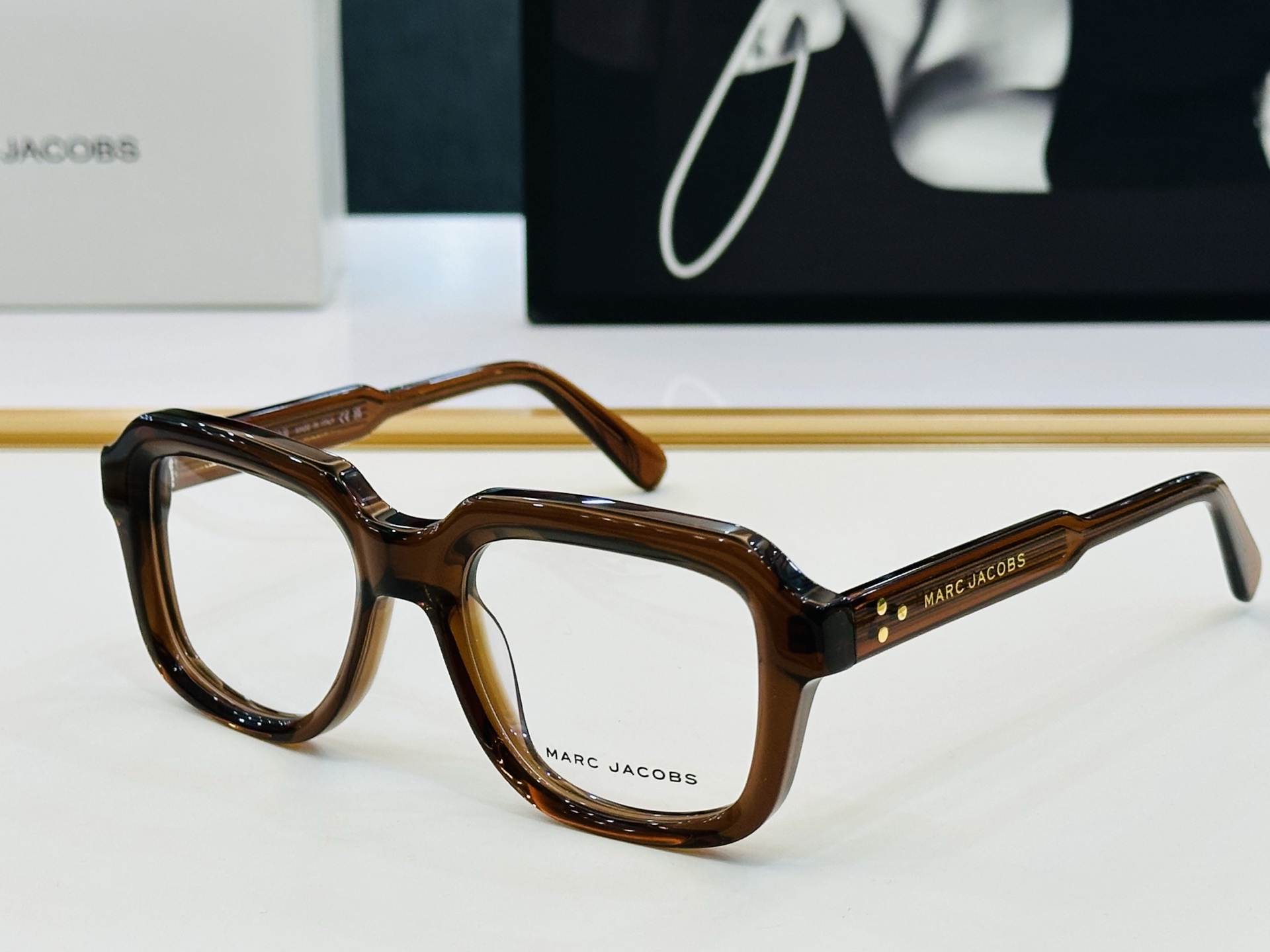 Marc jacobs 马杰家 Marc732 Size：54口19-145 采用今年流行的板材 Z完美