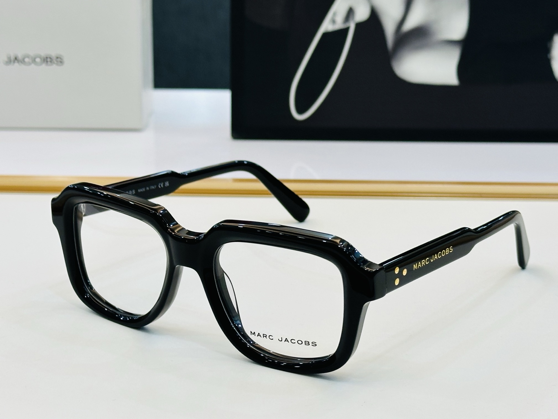 Marc jacobs 马杰家 Marc732 Size：54口19-145 采用今年流行的板材 Z完美