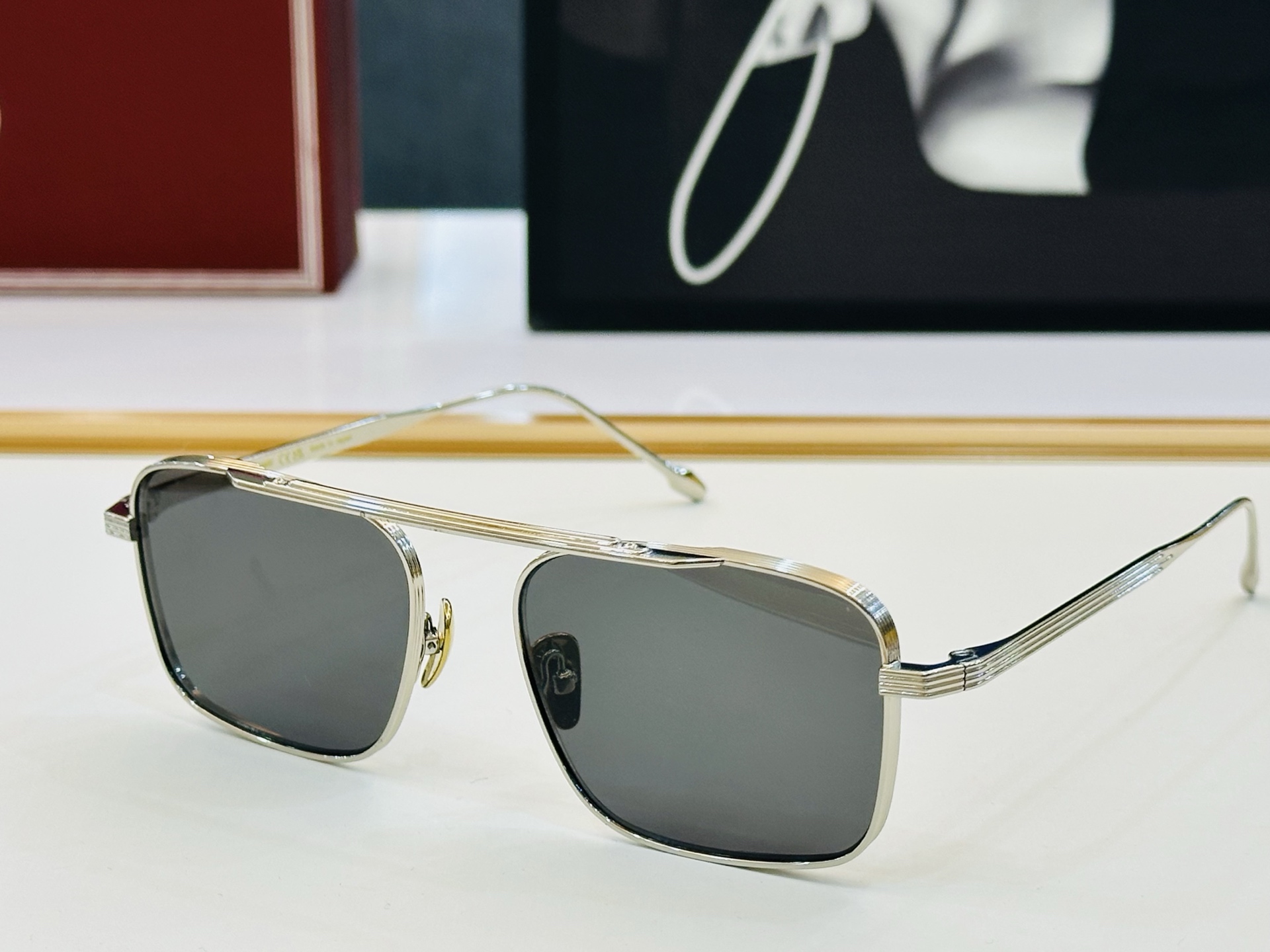 JACQUES MARIE SCARPA55 日本手工眼镜 镜框採用上板材打造出  SIZE：54口17