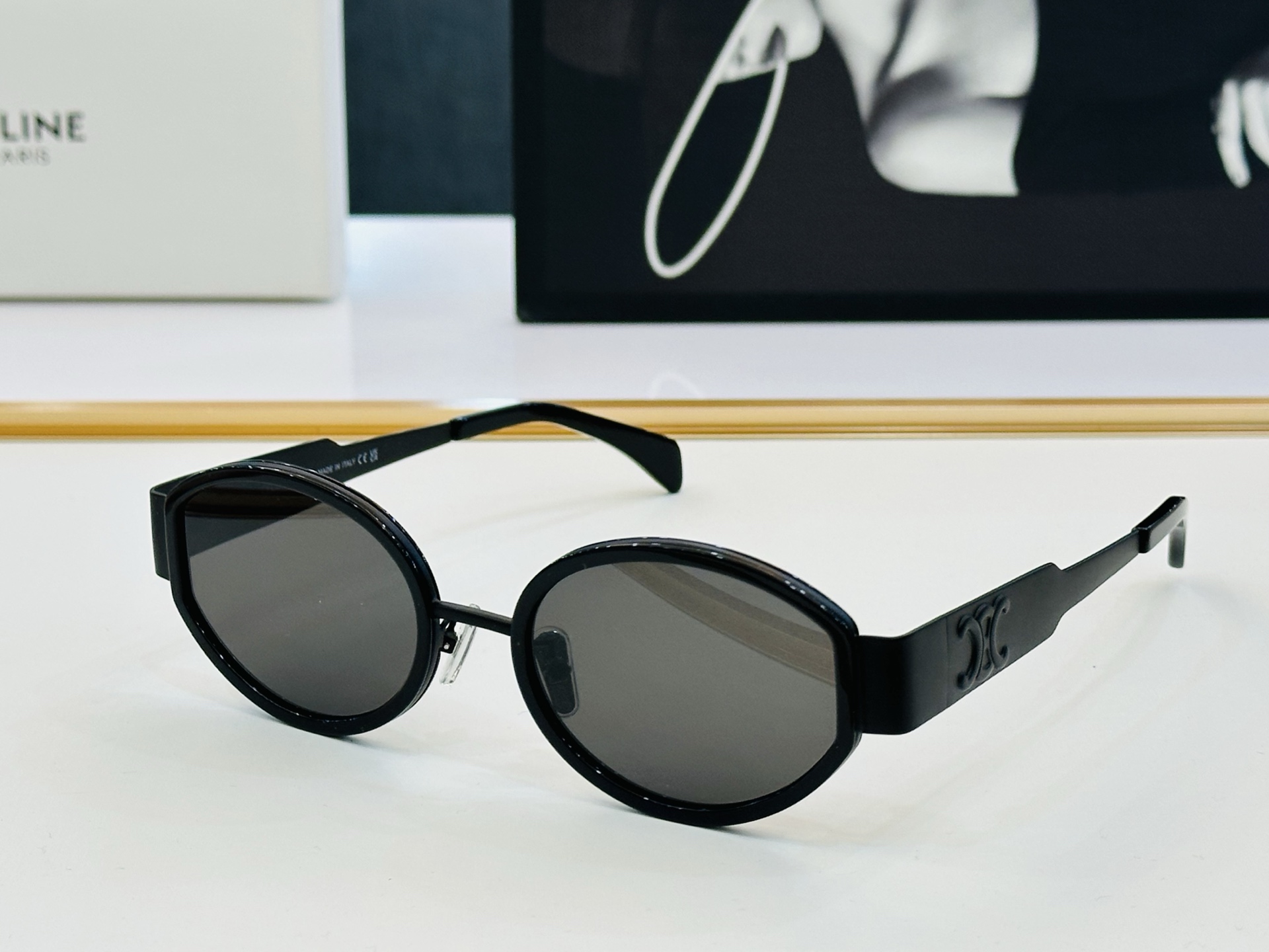 【CELINE】赛琳 CL40331F Size：54口21-145    一直热销的款式 欧美风 L光