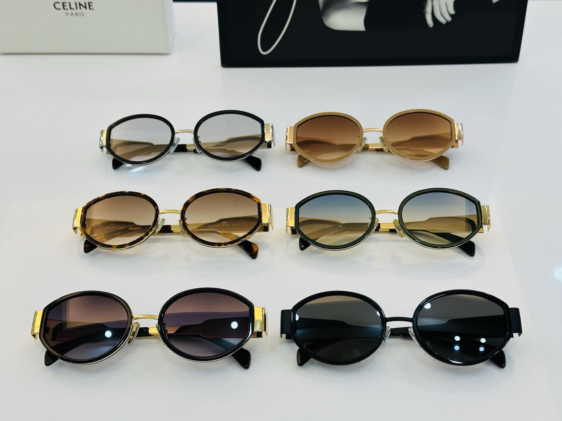 【CELINE】赛琳 CL40331F Size：54口21-145    一直热销的款式 欧美风 L光