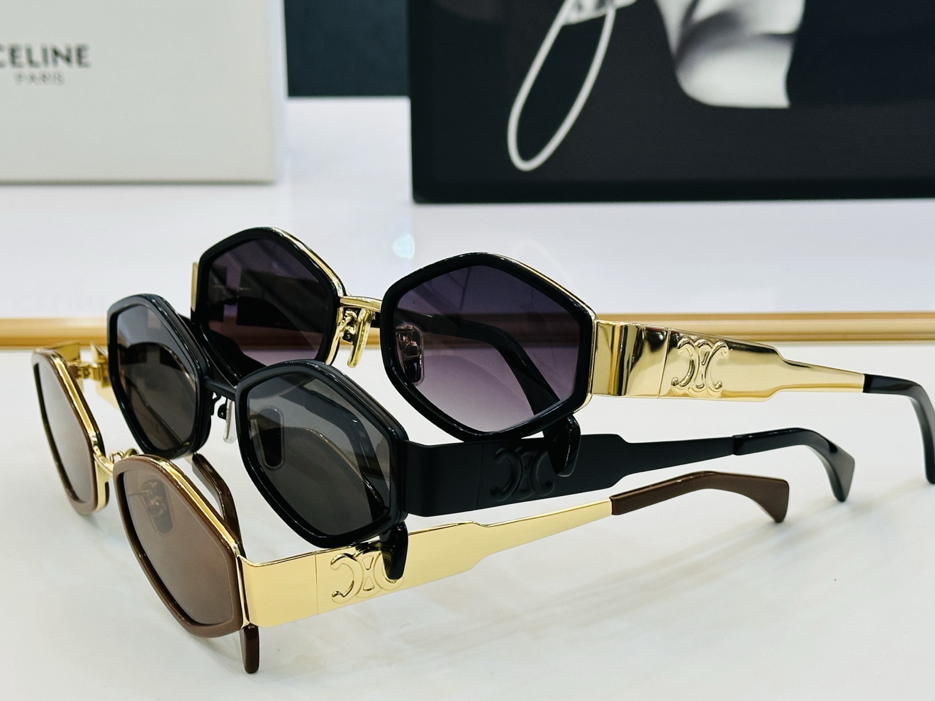 【CELINE】赛琳 CL40330F Size：54口21-145    一直热销的款式 欧美风 L光