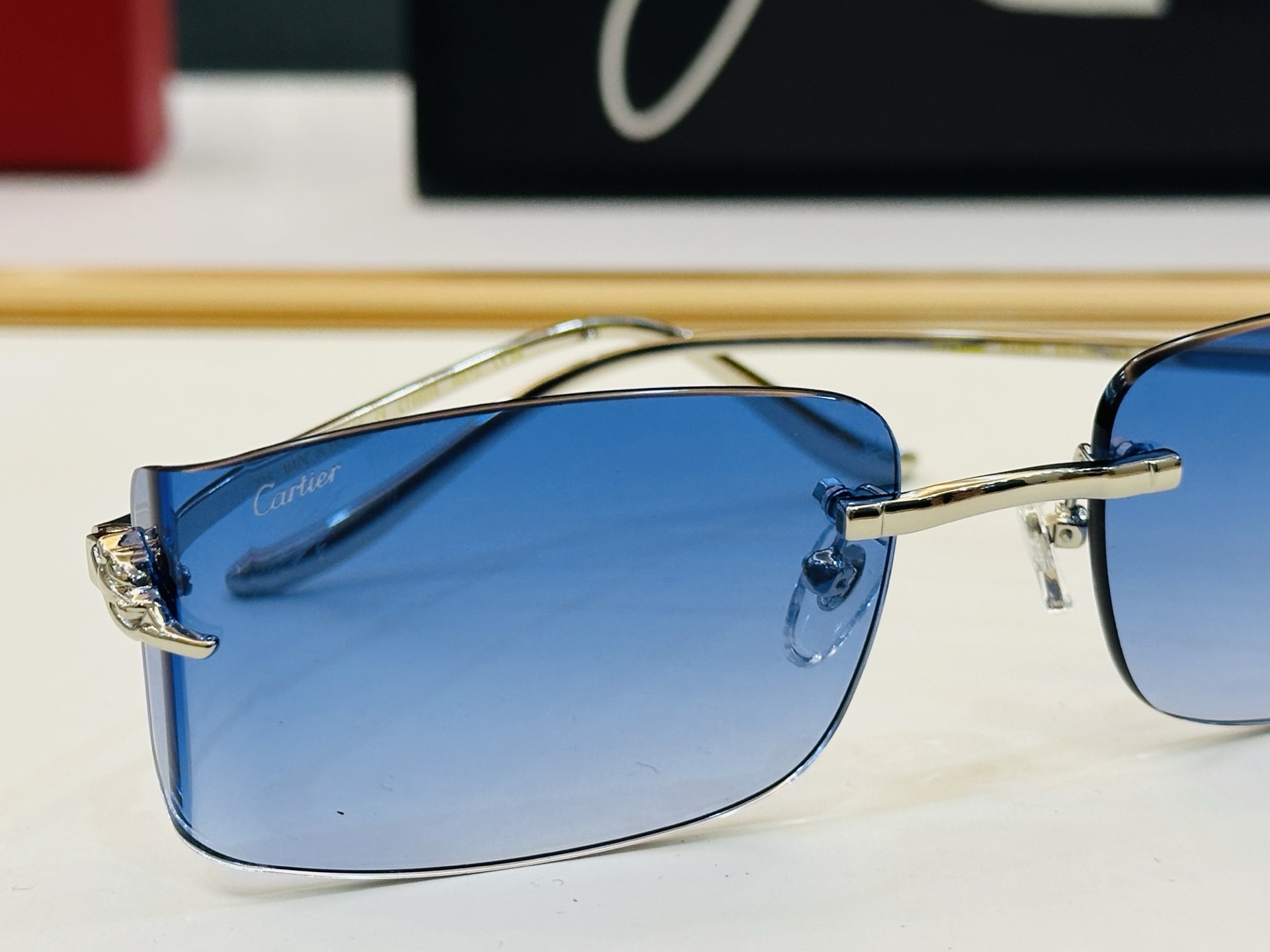 🆕 原版Cartie* 卡家 官网经典款 太阳镜 Size：59口19-135 电镀工艺精湛大牌品 XL