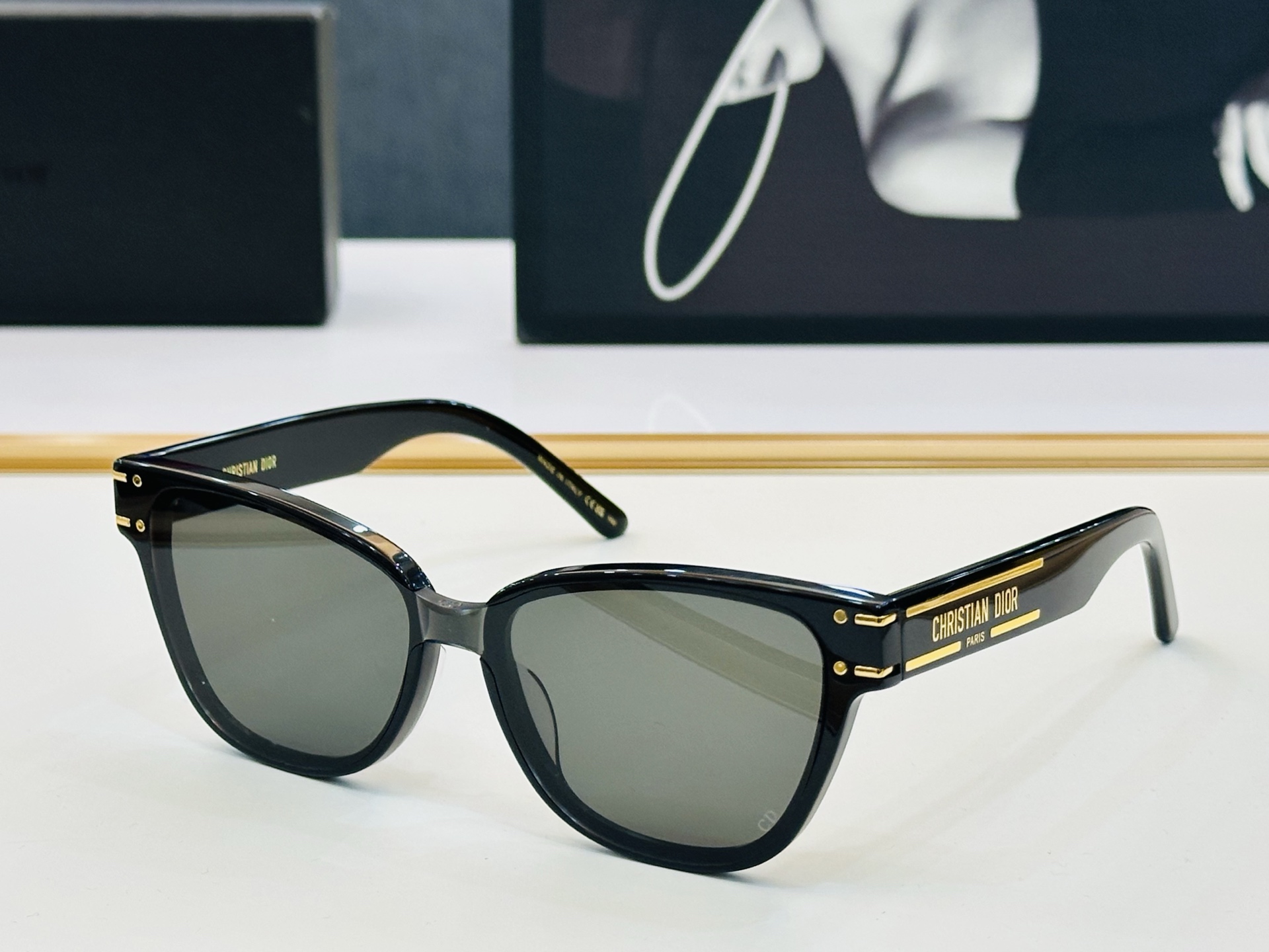 🔻🔻🔻DIO* 迪家 DSGTA31UCR Size：54口18-145   春夏款墨镜 😎🔆 XL搭配