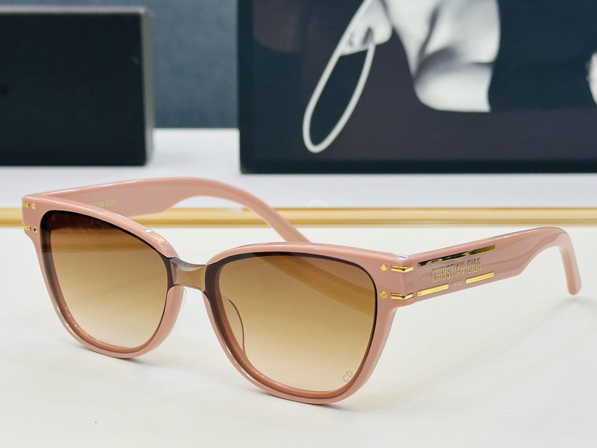 🔻🔻🔻DIO* 迪家 DSGTA31UCR Size：54口18-145   春夏款墨镜 😎🔆 XL搭配