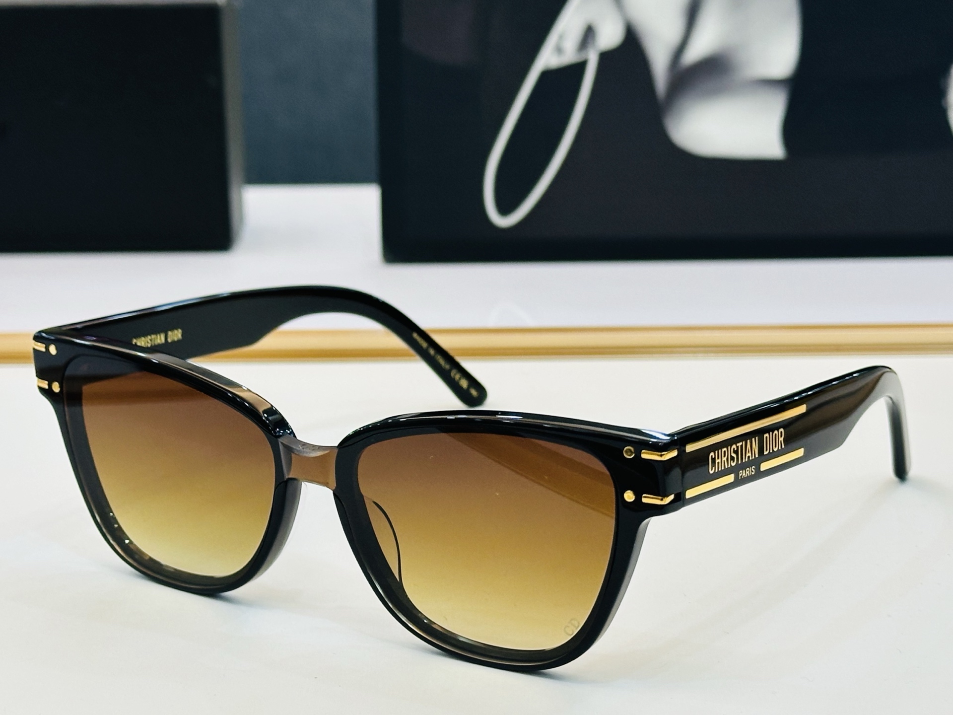 🔻🔻🔻DIO* 迪家 DSGTA31UCR Size：54口18-145   春夏款墨镜 😎🔆 XL搭配