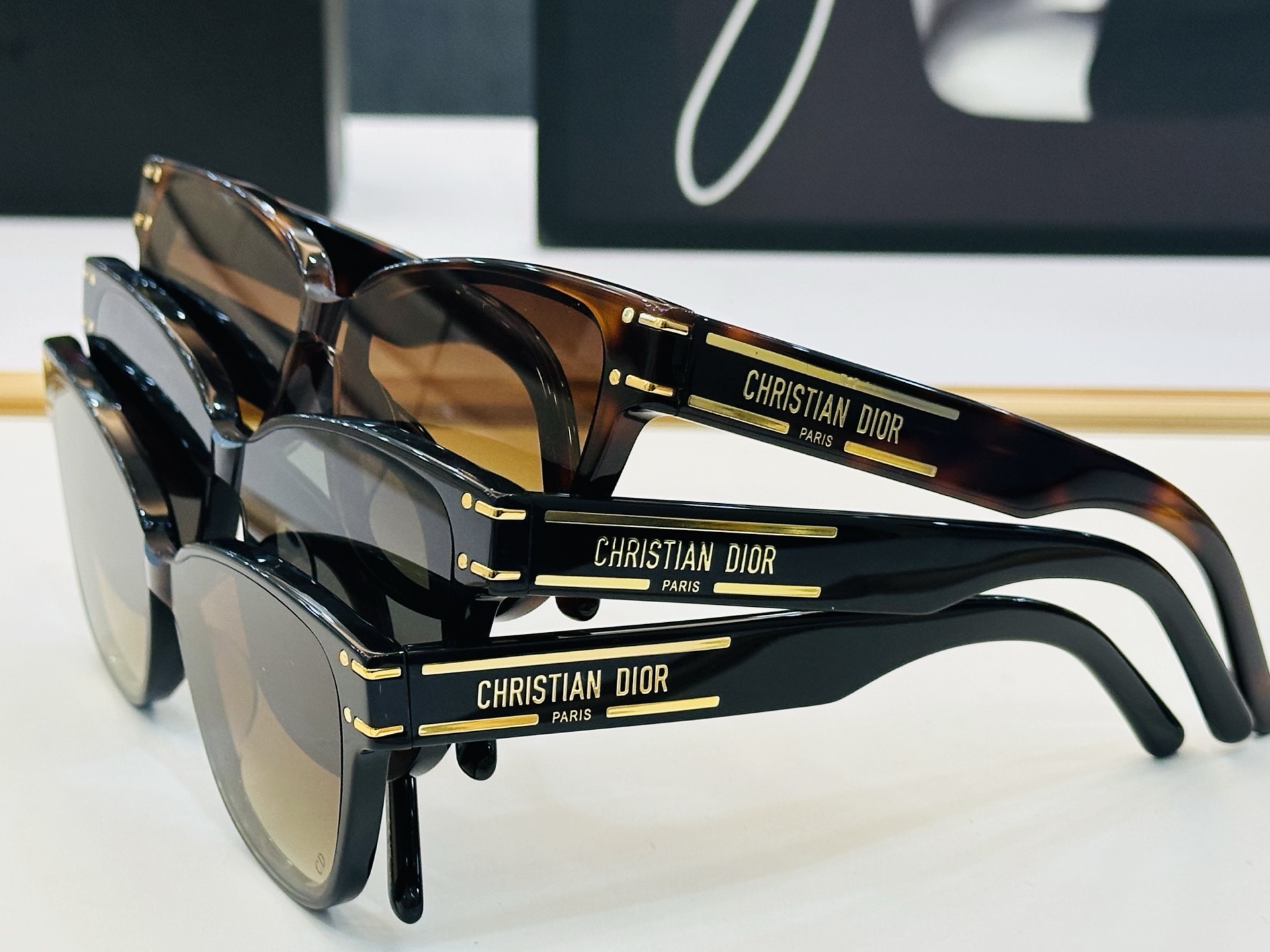 🔻🔻🔻DIO* 迪家 DSGTA31UCR Size：54口18-145   春夏款墨镜 😎🔆 XL搭配