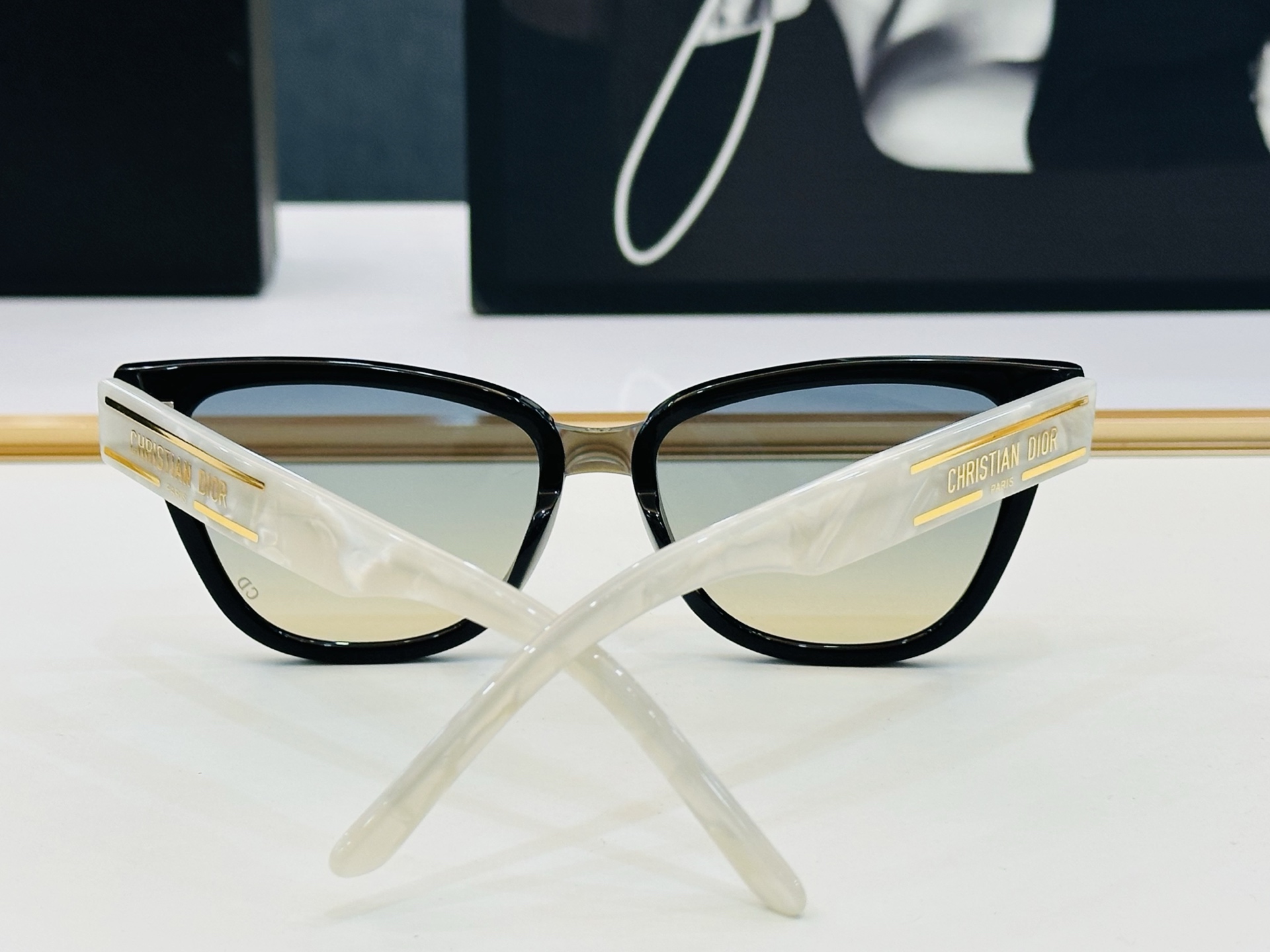 🔻🔻🔻DIO* 迪家 DSGTA31UCR Size：54口18-145   春夏款墨镜 😎🔆 XL搭配