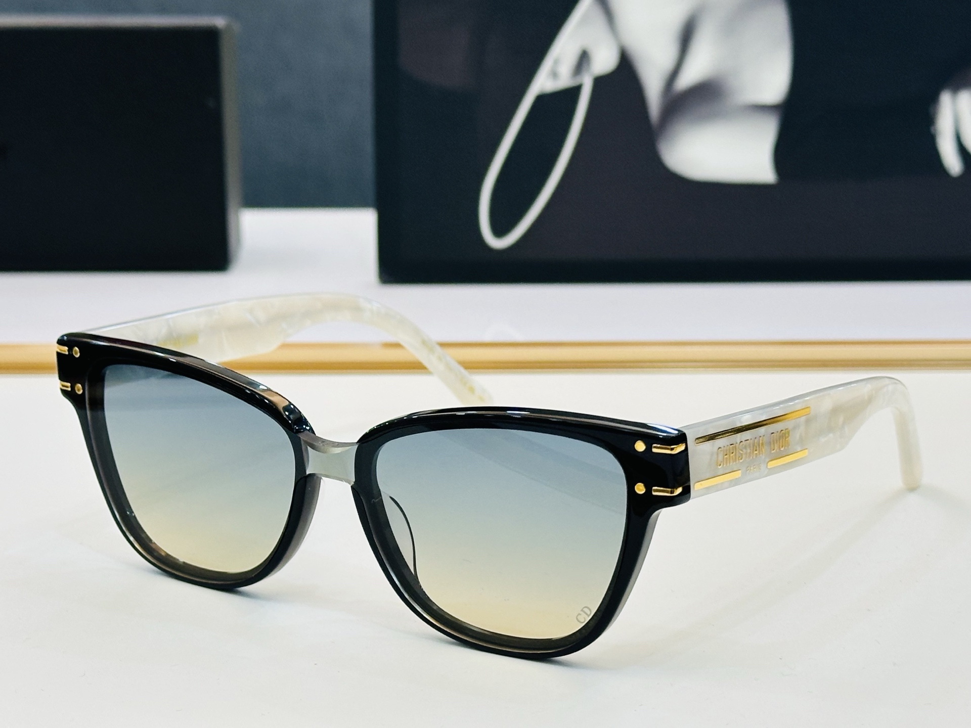 🔻🔻🔻DIO* 迪家 DSGTA31UCR Size：54口18-145   春夏款墨镜 😎🔆 XL搭配