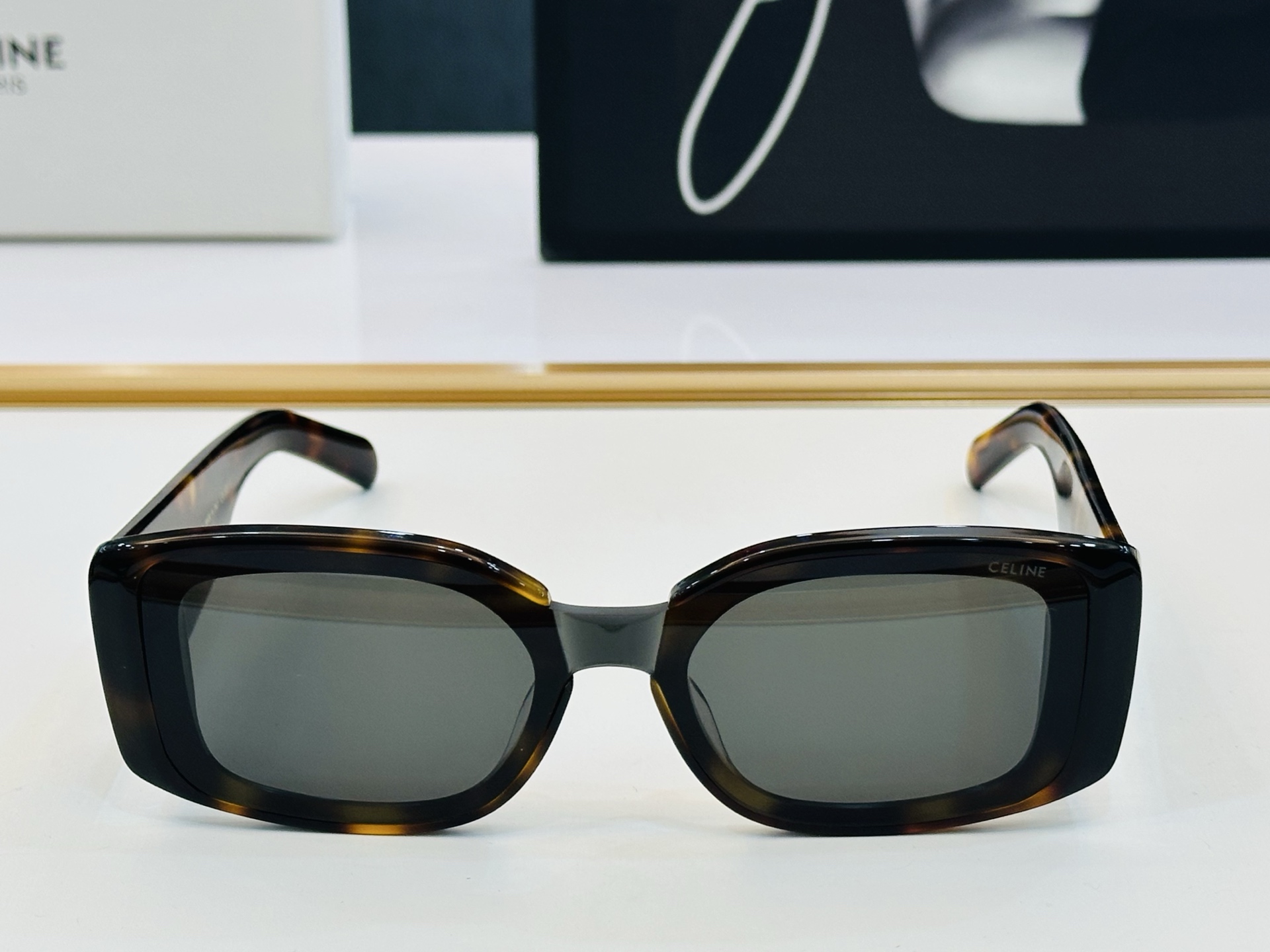【CELINE】赛琳 CL42129U  Size：52口20-145 一直热销的款式 欧美风 光泽度好