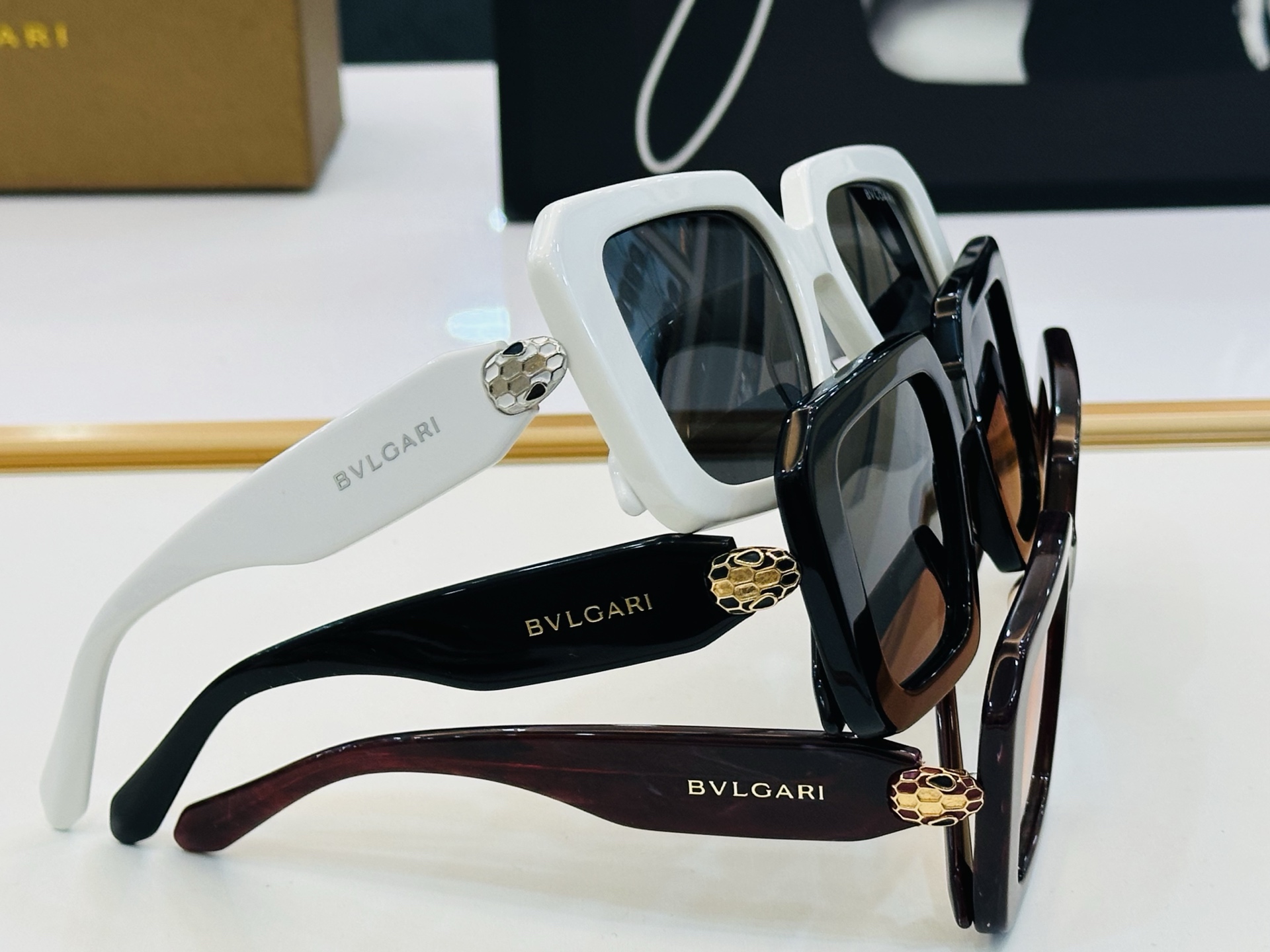 🆕款 官网同售 宝格家 BV40006  👍 Size ：52口19-145  绝对要买😎品质非常完美 