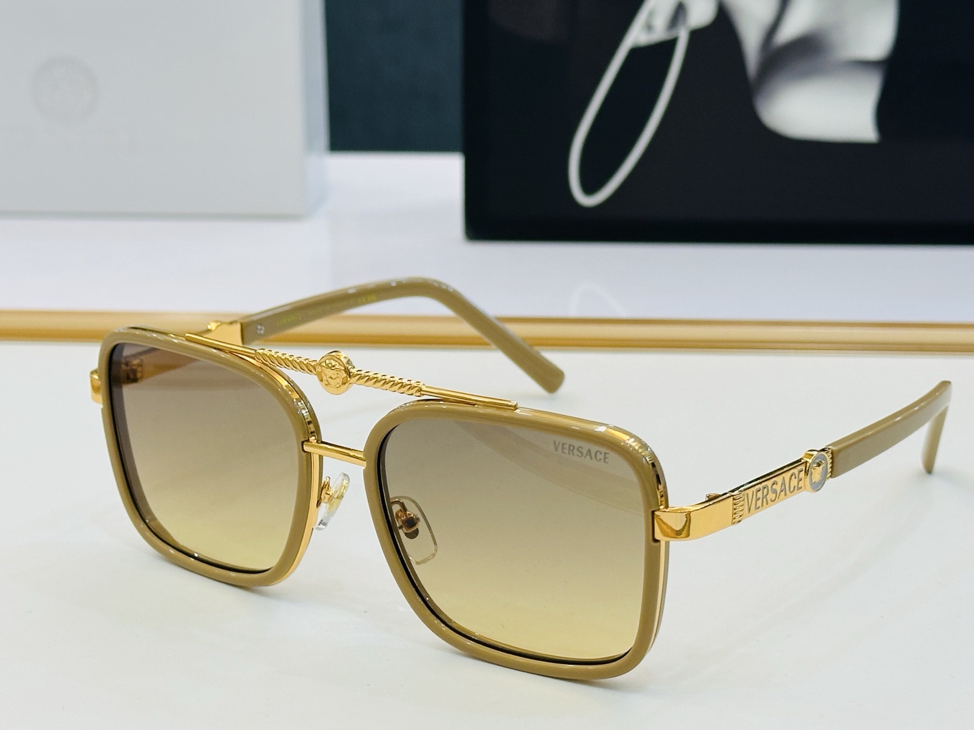 ❤️❤️范思家 VERSACE✨✨✨MODEL：VE5168 Size：57口18-142 ✨K 有范 