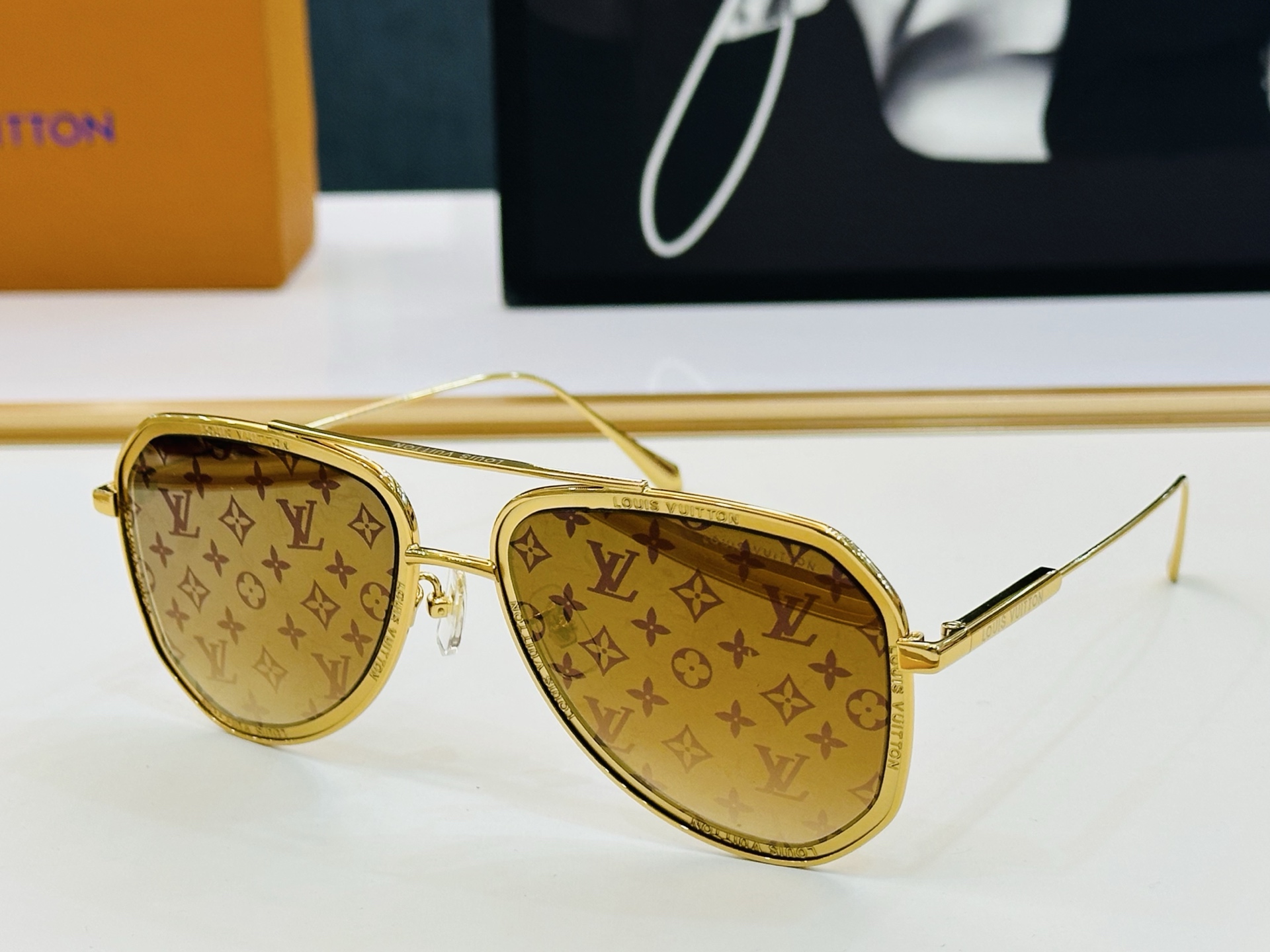 路易家 🎩Z1317 Size：56口19-145   充满活力的 展现独特个性🌟展现大气的你 q高品质