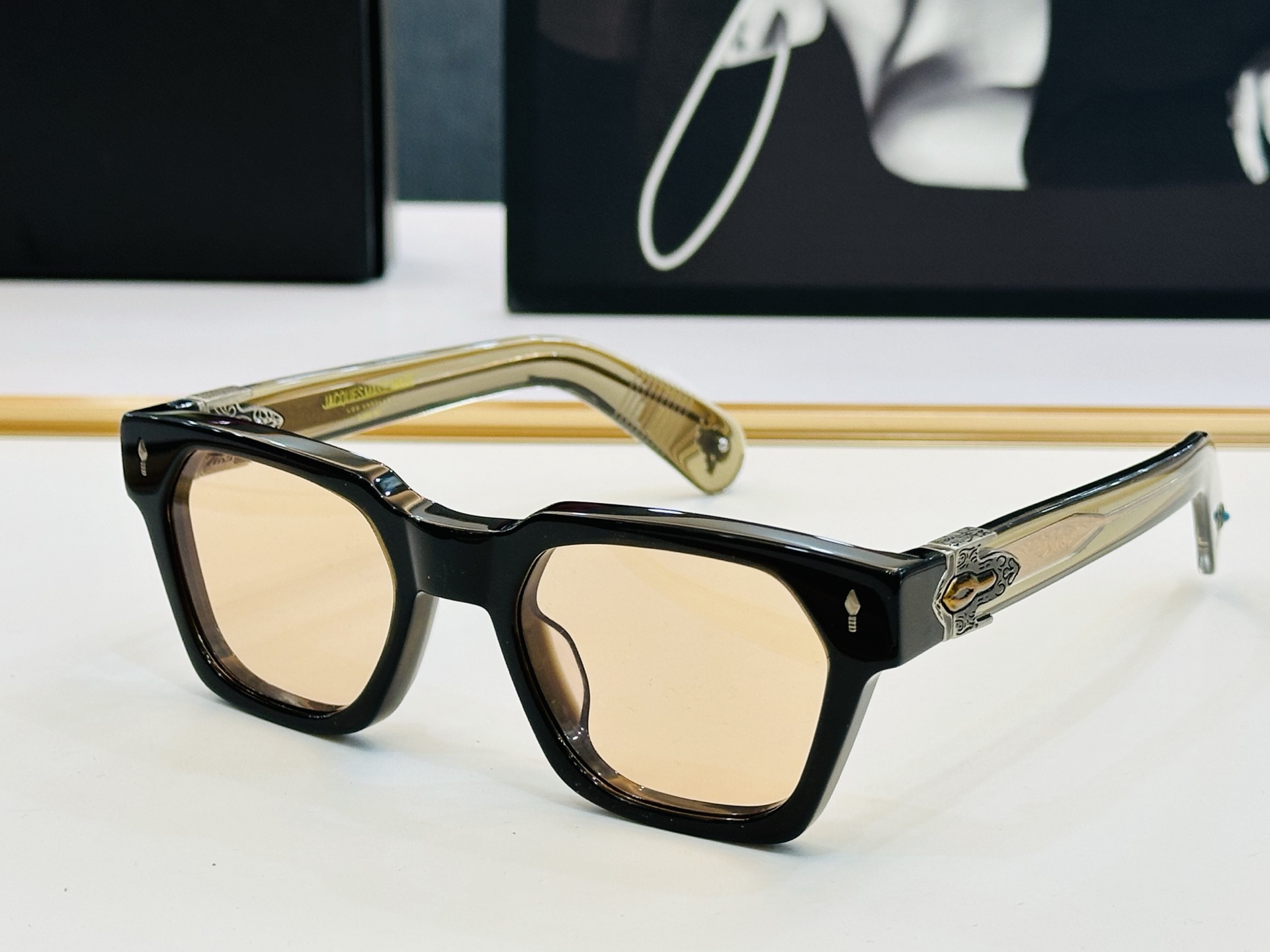 JACQUES MARIE DATTON 日本手工眼镜 镜框採用上板材打造出  SIZE：52口22-1
