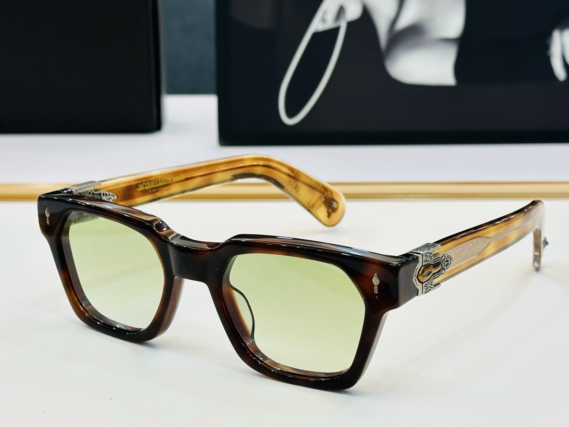 JACQUES MARIE DATTON 日本手工眼镜 镜框採用上板材打造出  SIZE：52口22-1