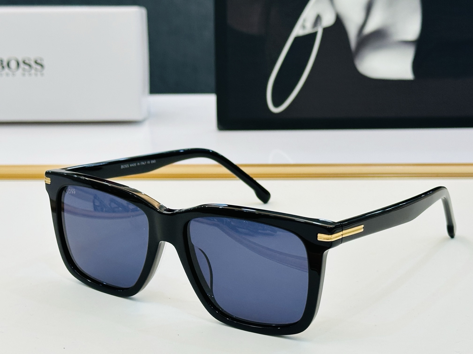 🆕 BOSS 1598/S Size：55口17-140 🕶🕶💋💋👣👣  高品质 不挑脸 经典不过时框型