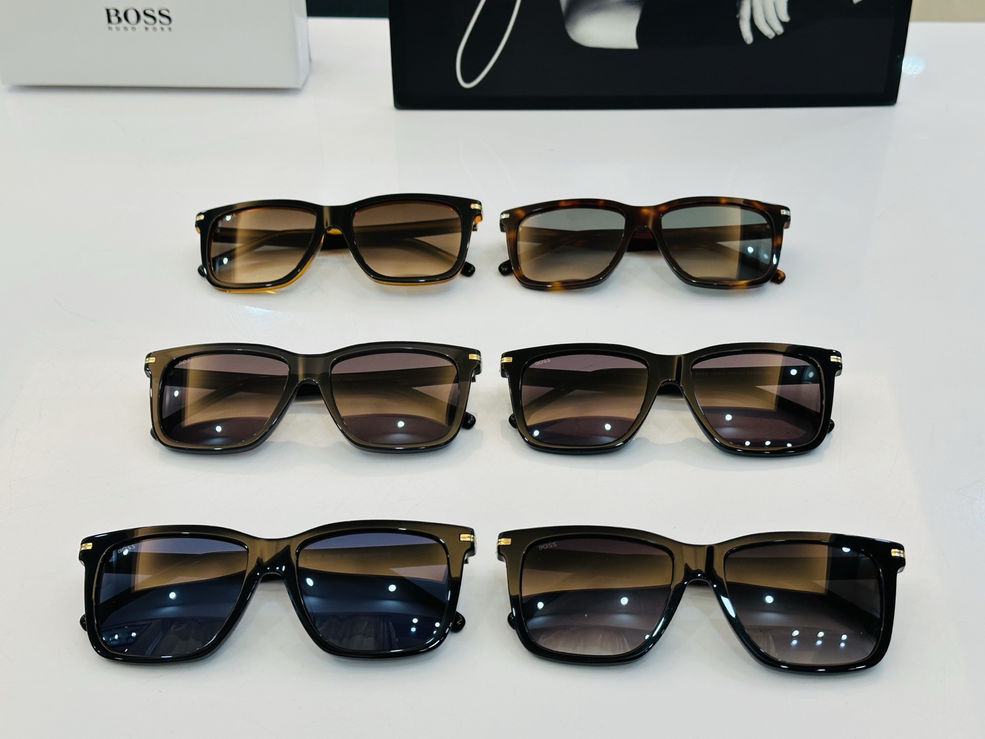 🆕 BOSS 1598/S Size：55口17-140 🕶🕶💋💋👣👣  高品质 不挑脸 经典不过时框型