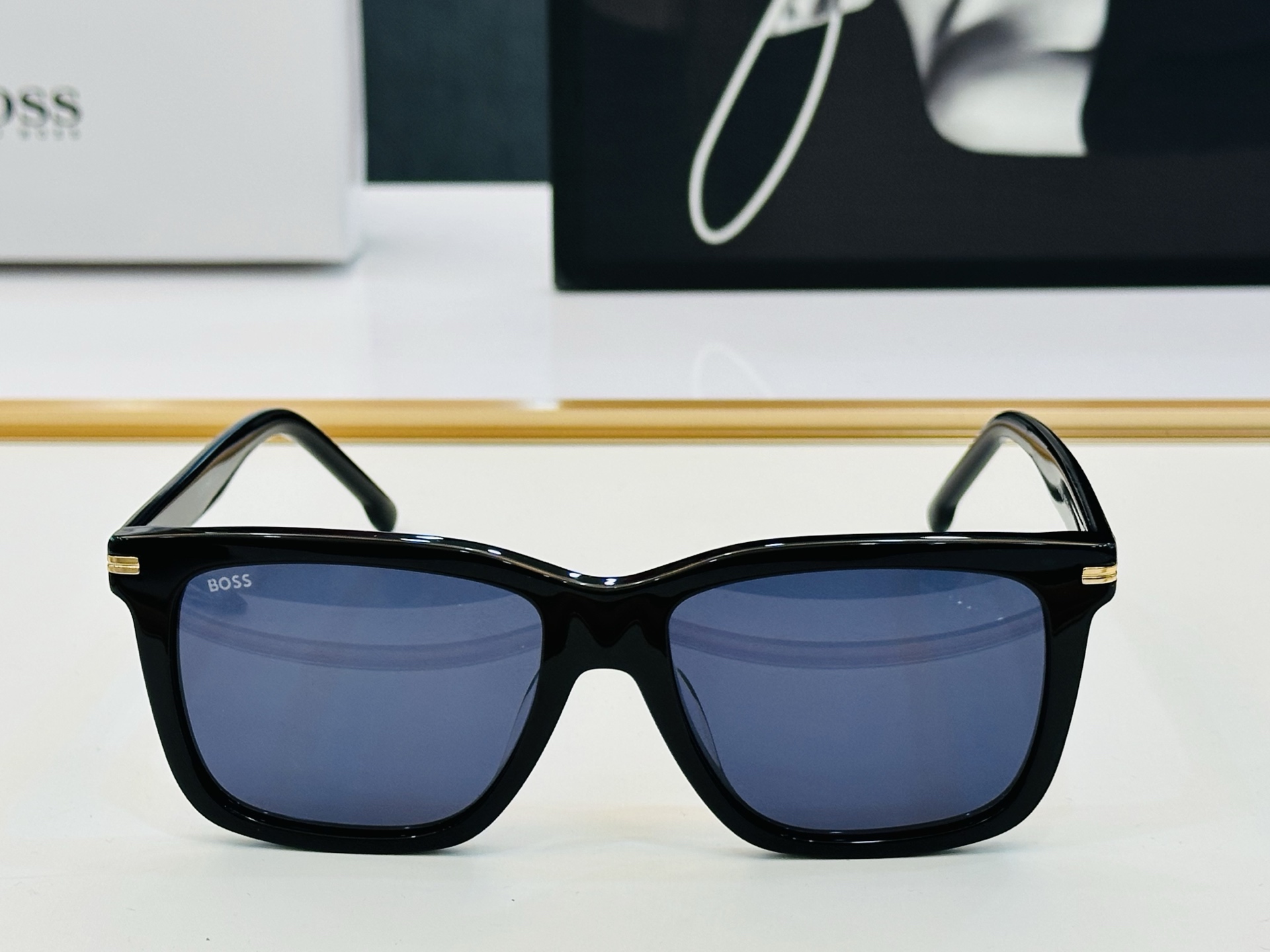 🆕 BOSS 1598/S Size：55口17-140 🕶🕶💋💋👣👣  高品质 不挑脸 经典不过时框型