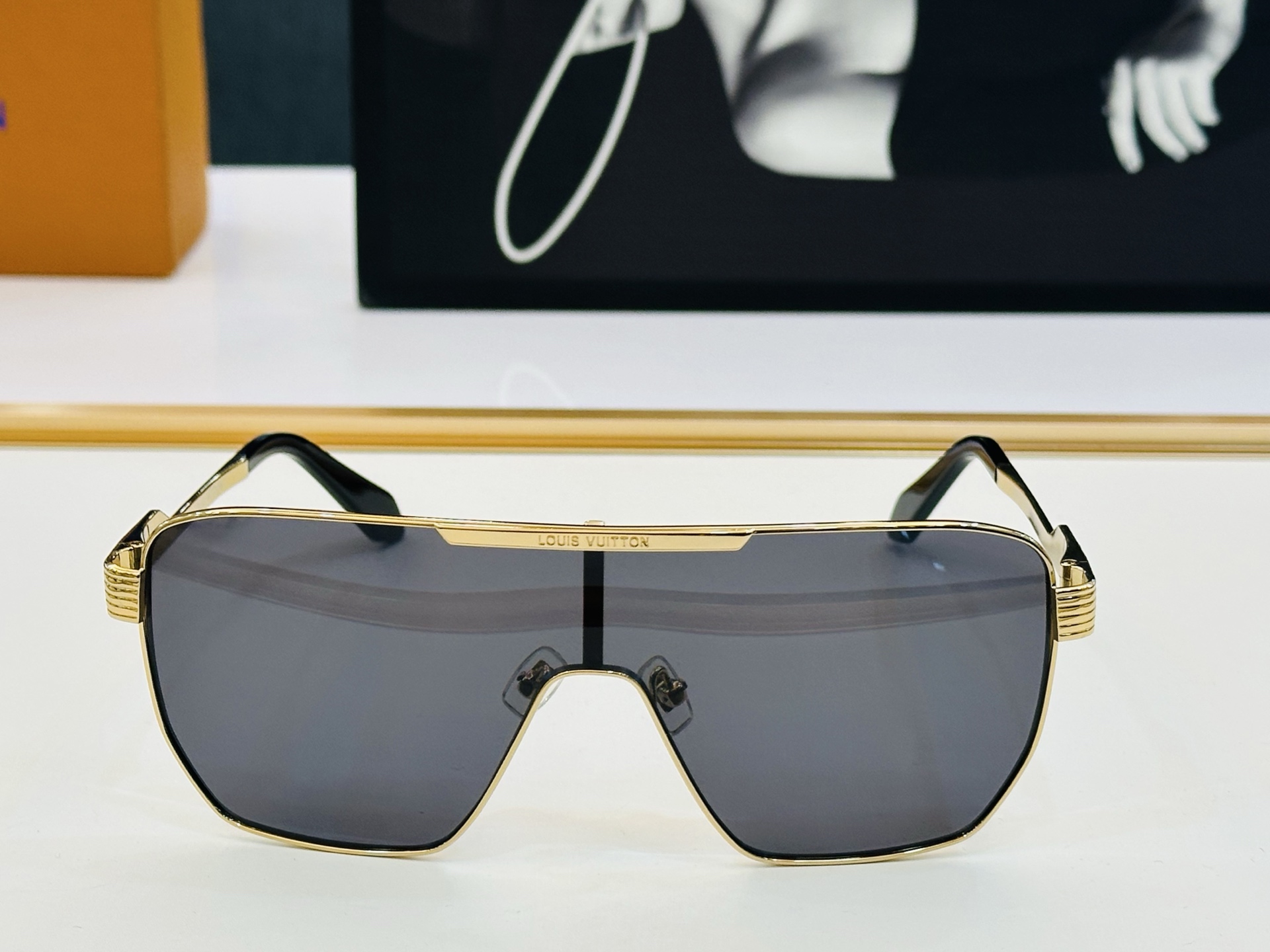 🆕🔺LOUIS VUITTO*🔻路易家 Z2080U 金属框架 方形款男款墨镜 size 148口3-1