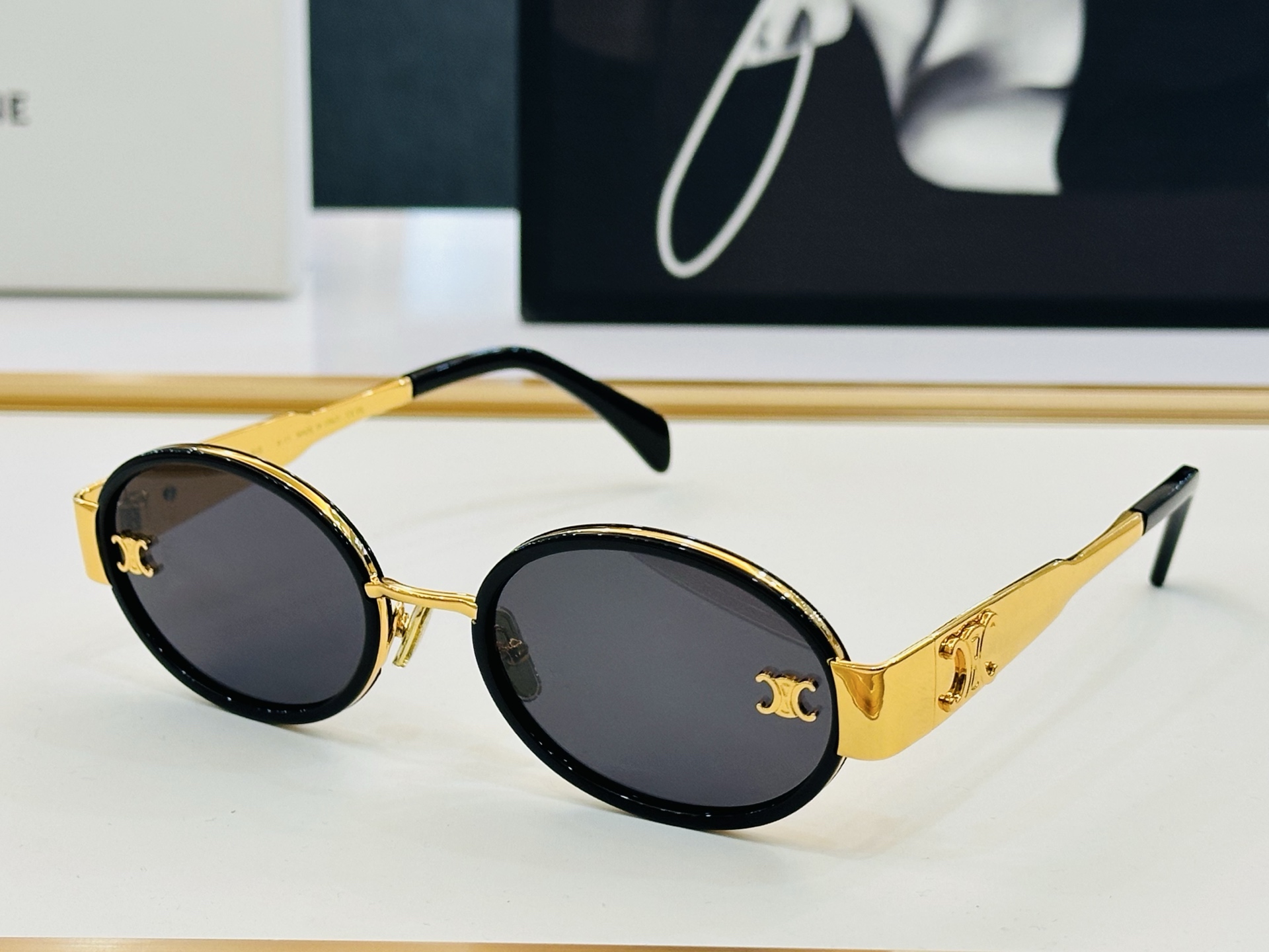 【CELINE】赛琳 CL1478LU Size：55口21-145    一直热销的款式 欧美风 X光