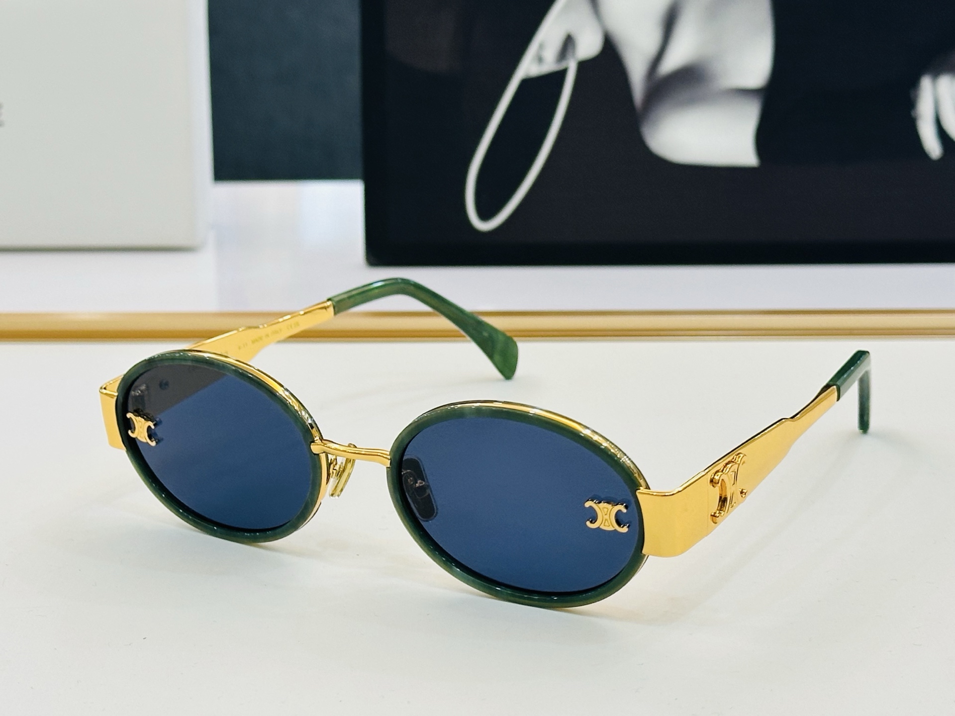 【CELINE】赛琳 CL1478LU Size：55口21-145    一直热销的款式 欧美风 X光