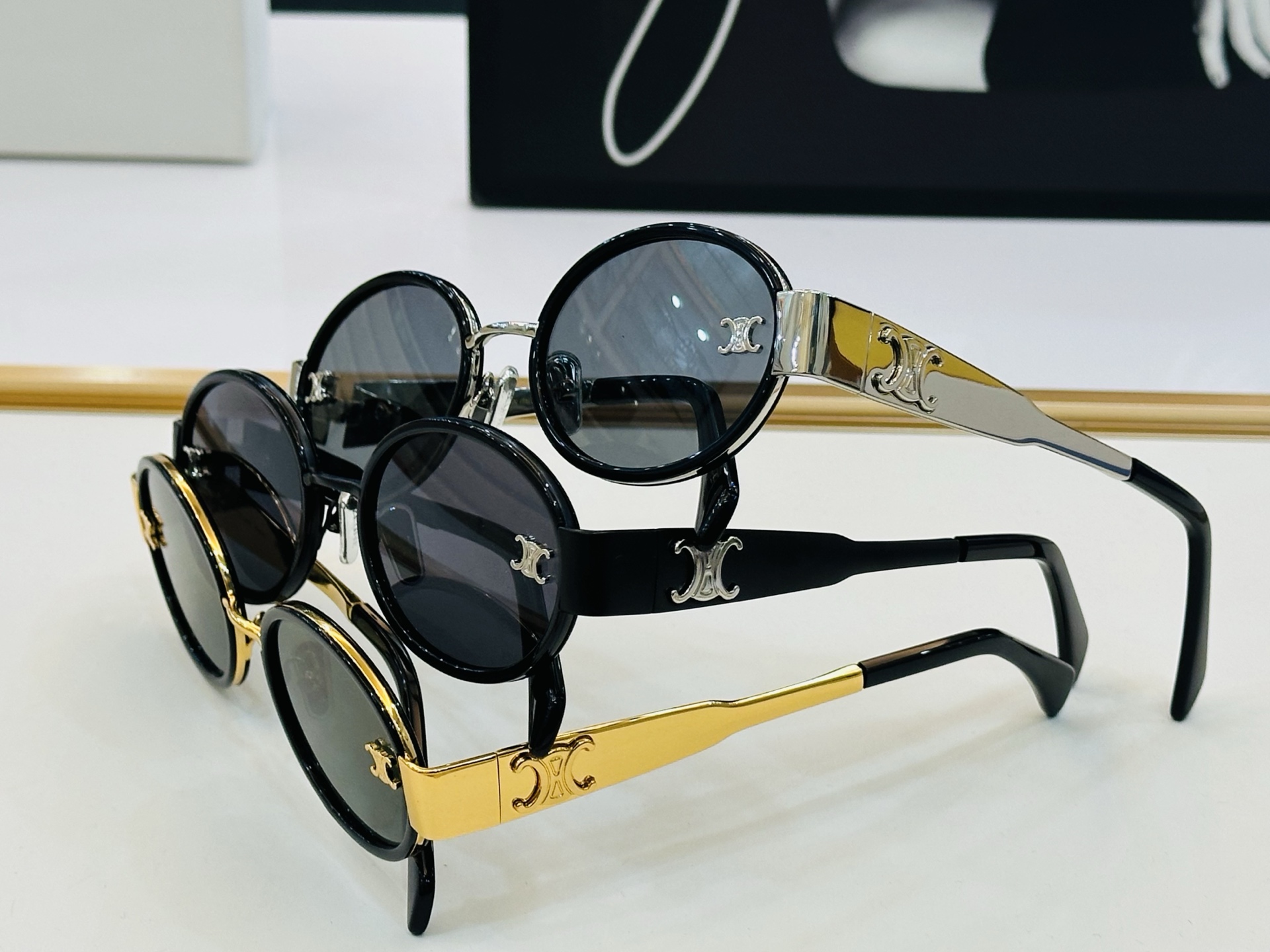 【CELINE】赛琳 CL1478LU Size：55口21-145    一直热销的款式 欧美风 X光