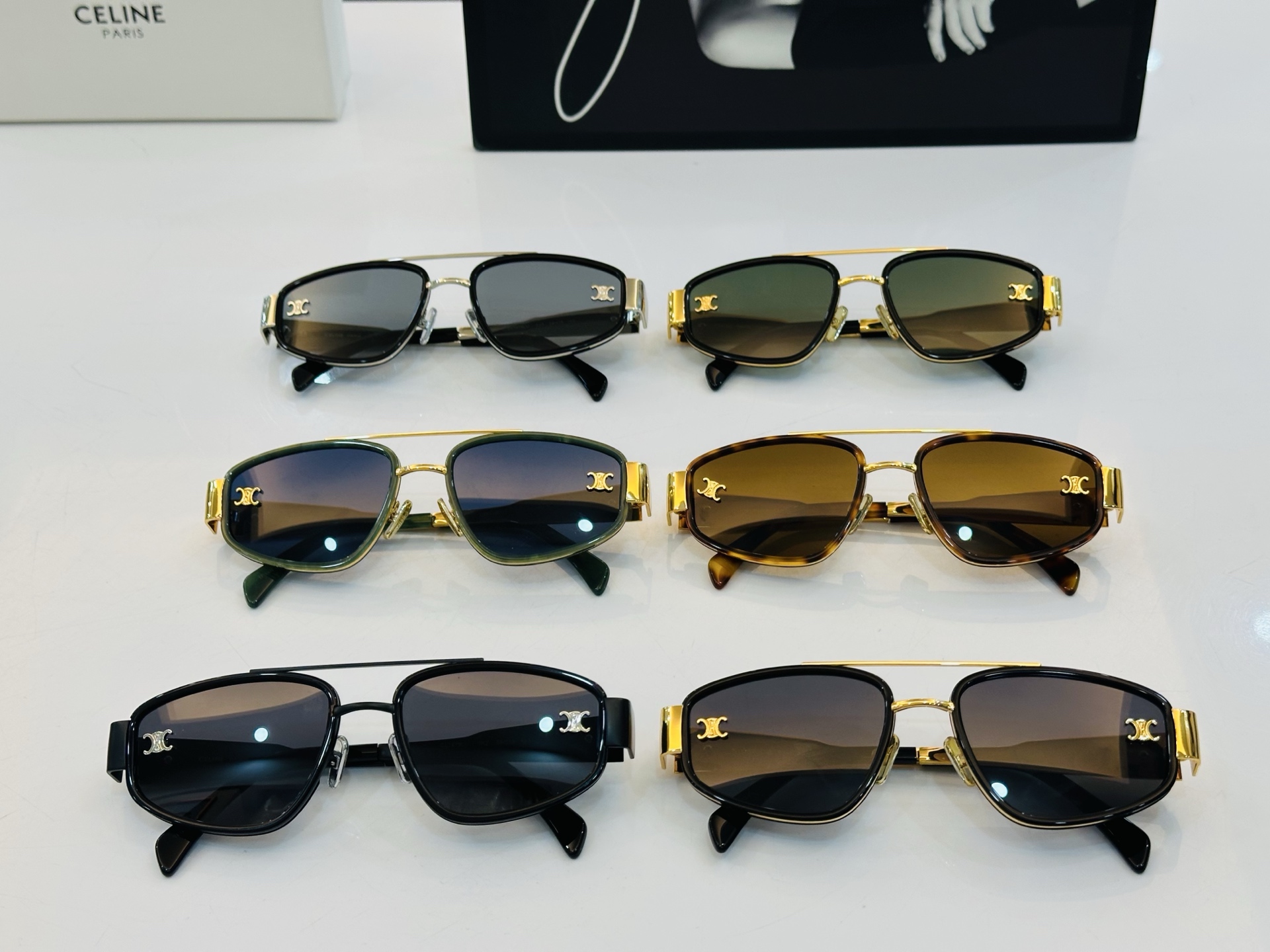 【CELINE】赛琳 CL1479LU Size：56口21-145  一直热销的款式 欧美风 X光泽度