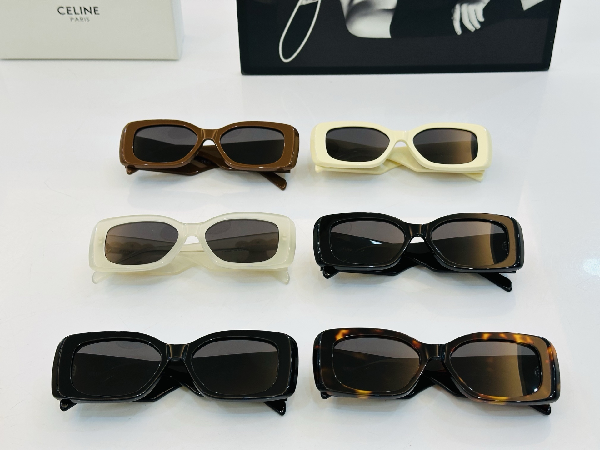 CELINE 赛琳 CL40288   Size：53口17-145 
凯旋门镜腿墨镜高版本 高品质板材