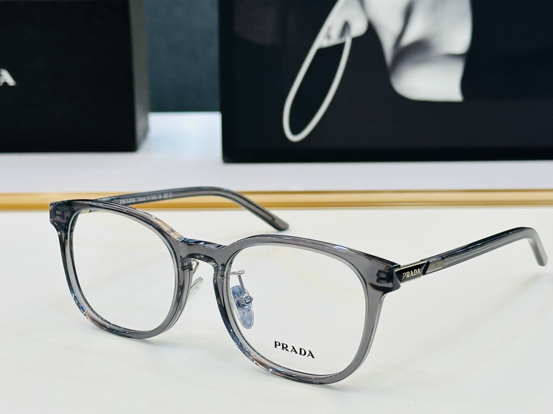 🔺PRAD*🔻普家 VPR12Z-D Size：51口20-140 眼镜系列堪称精湛制作 彰显独特个性 