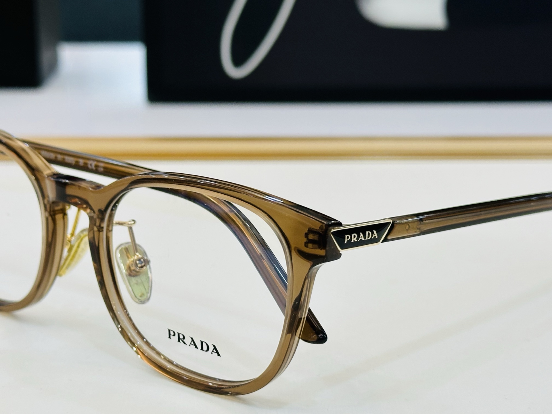 🔺PRAD*🔻普家 VPR12Z-D Size：51口20-140 眼镜系列堪称精湛制作 彰显独特个性 