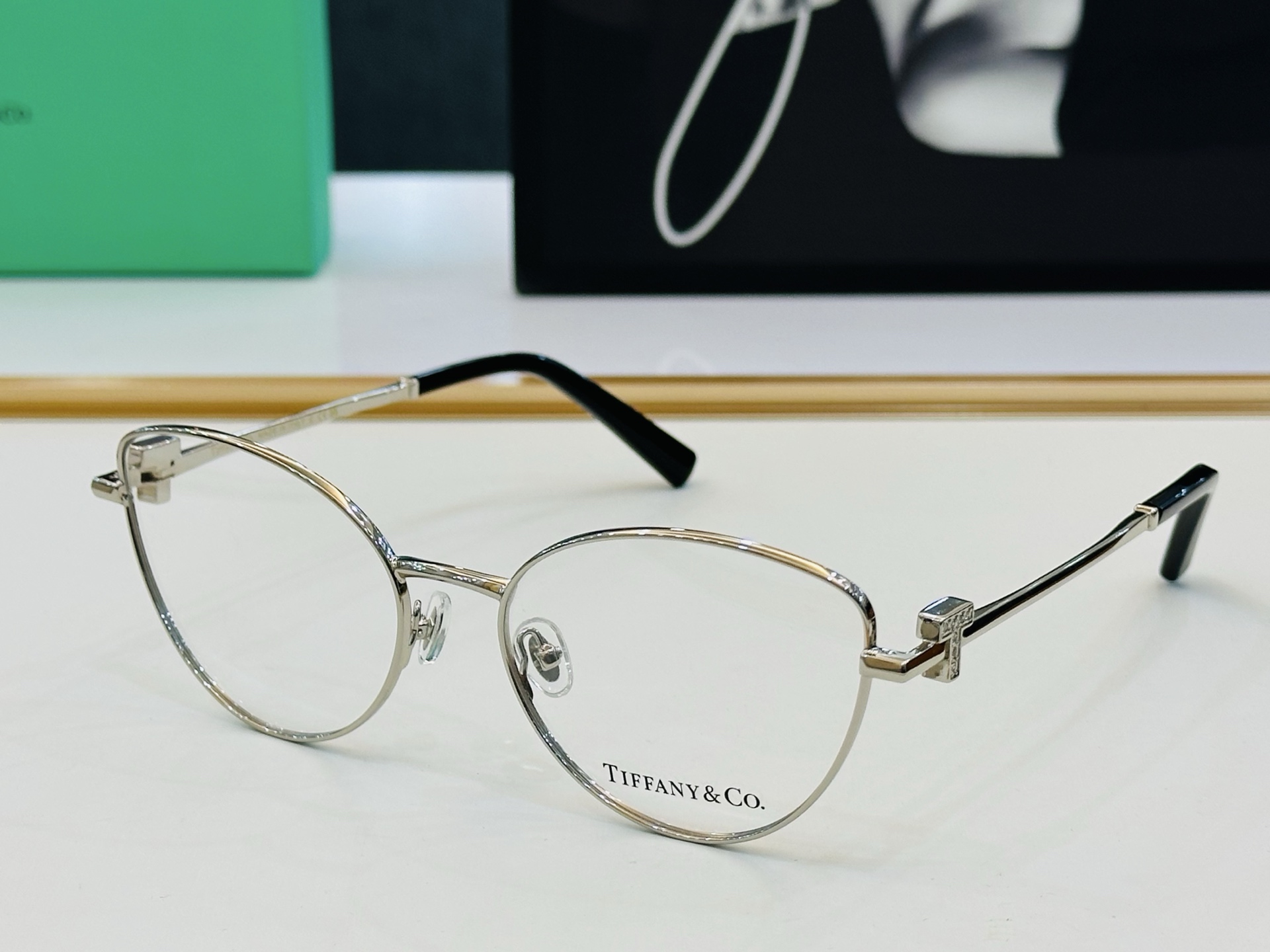 蒂芙家 Tiffany & CO. TF1159B Size：57口18-140 时尚太阳镜架 👍L多色
