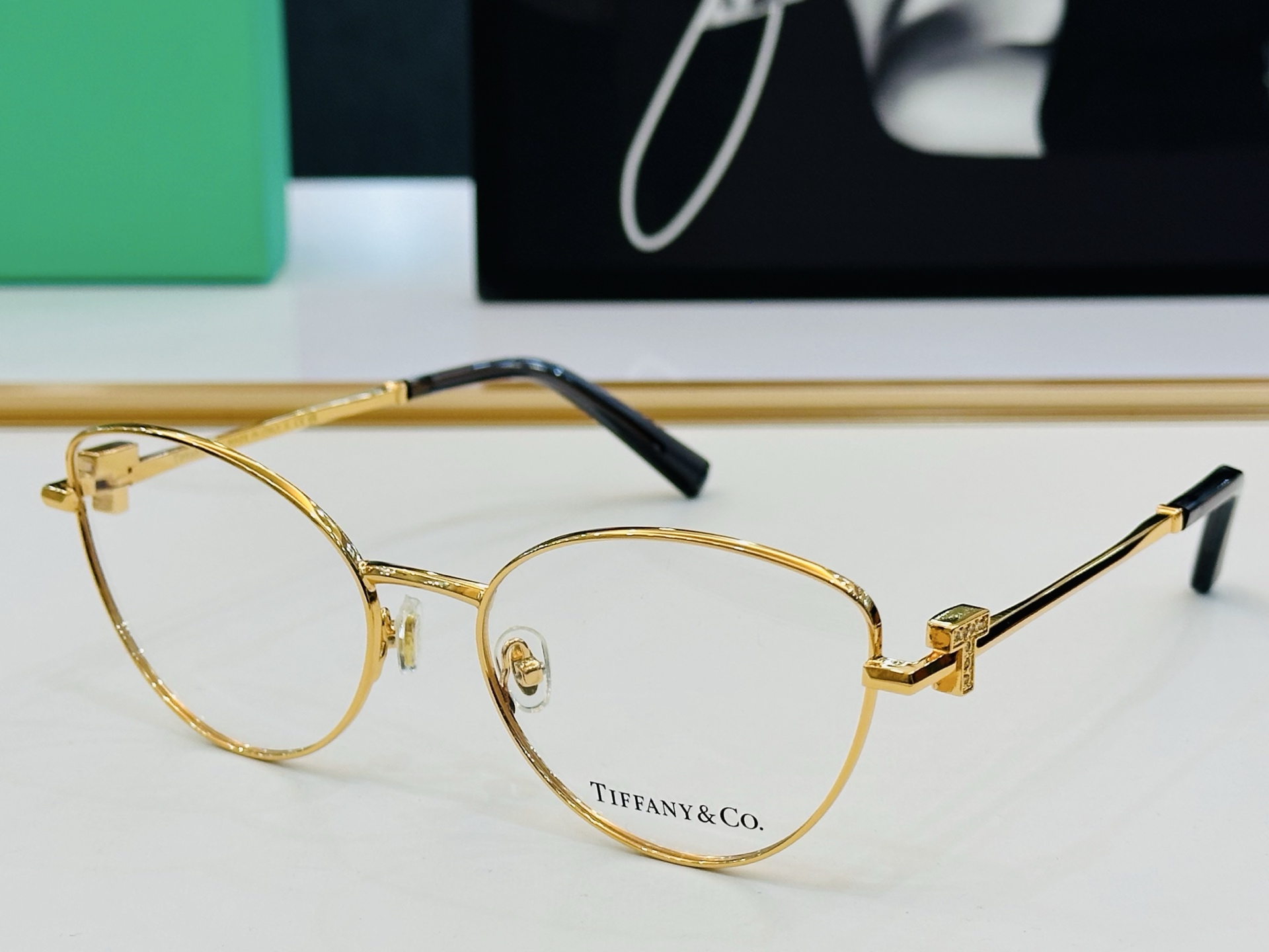 蒂芙家 Tiffany & CO. TF1159B Size：57口18-140 时尚太阳镜架 👍L多色