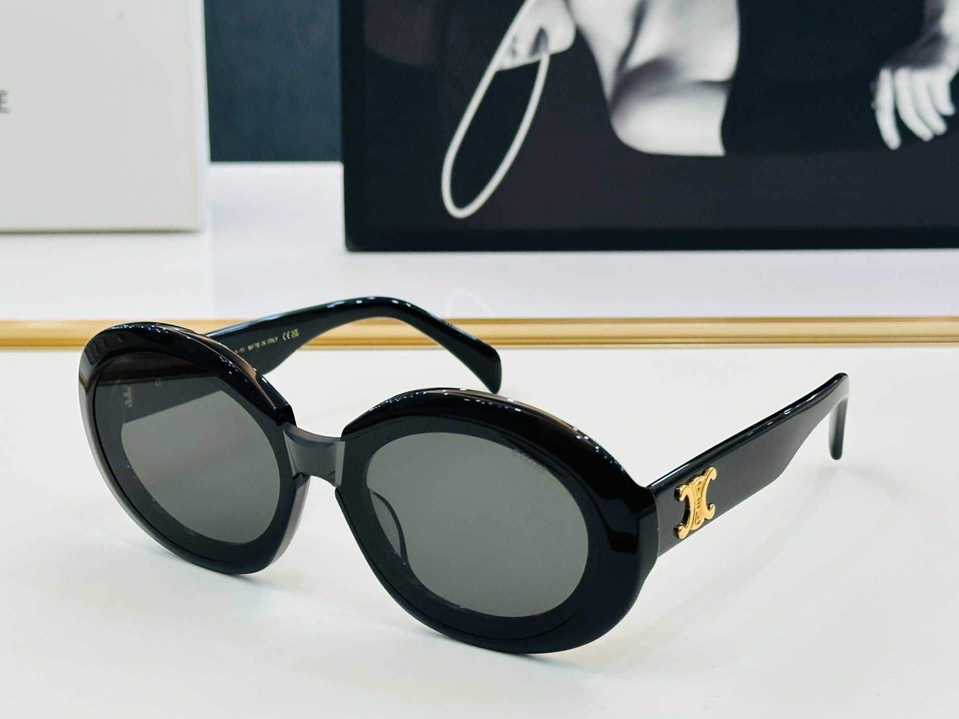 【CELINE】赛琳 CL42123U Size：54口22-145 一直热销的款式 欧美风 光泽度好 