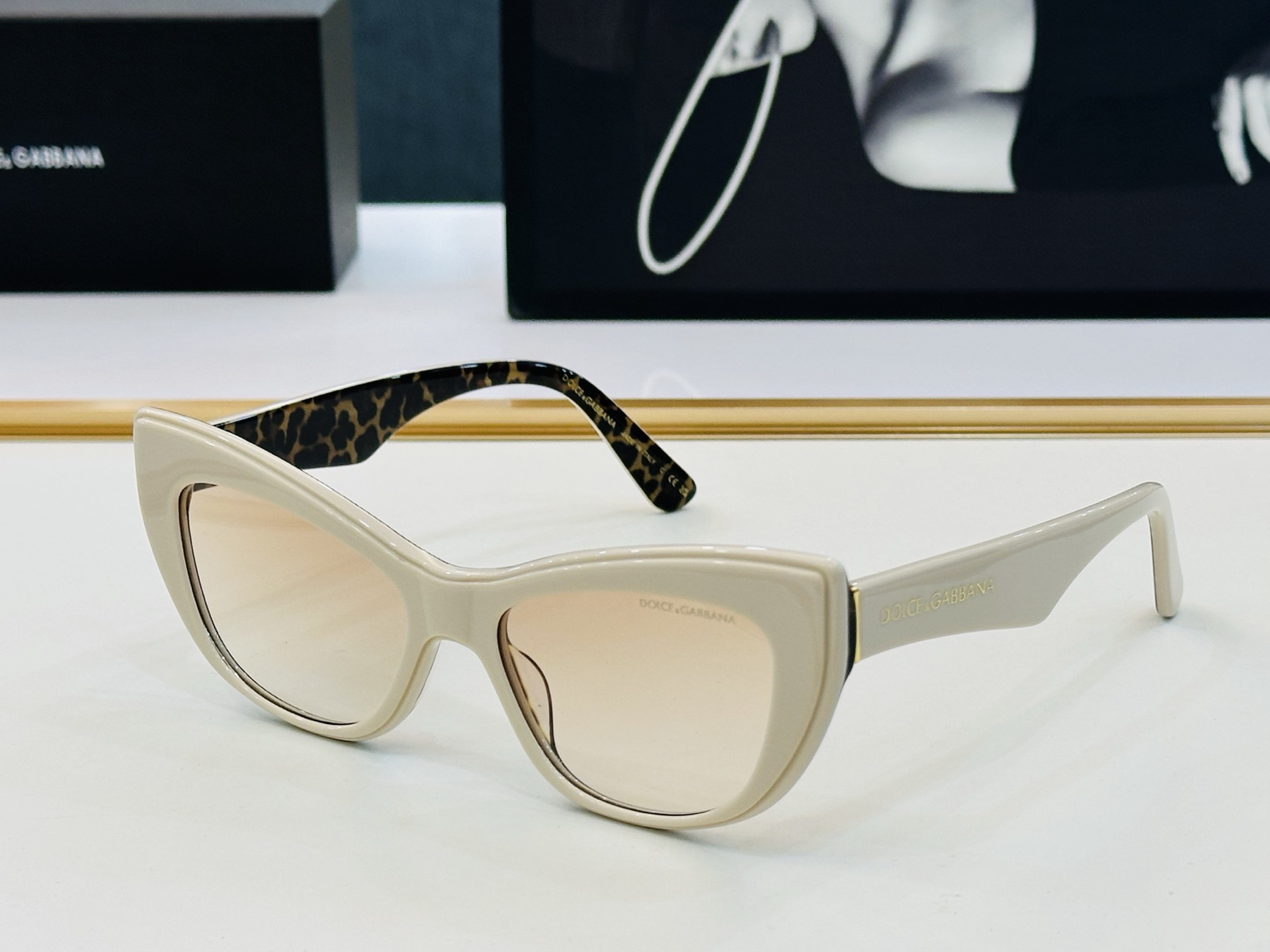 🆕 官网款 🔺DOLCE&GABBAN*🔻DG4417 Size：54口18-145 新颖独特🔝🔝b美艳