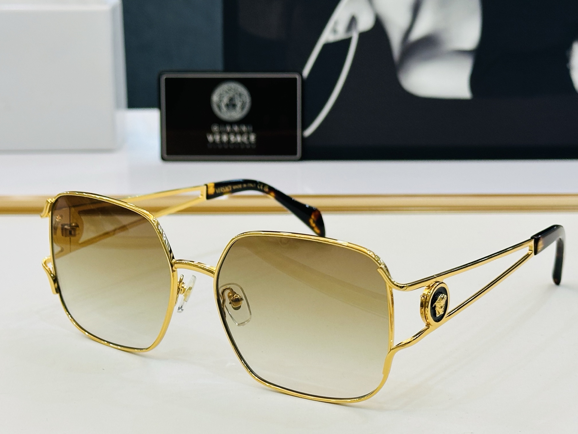 🎉🎉范思家 VERSACE✨VE2292 Size：59口17-140  ✨q有范 