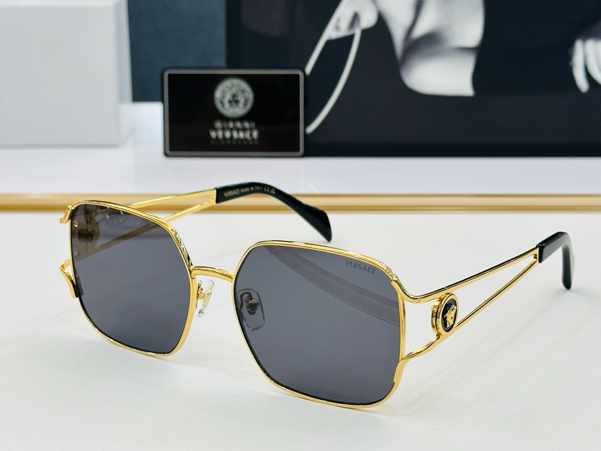 🎉🎉范思家 VERSACE✨VE2292 Size：59口17-140  ✨q有范 