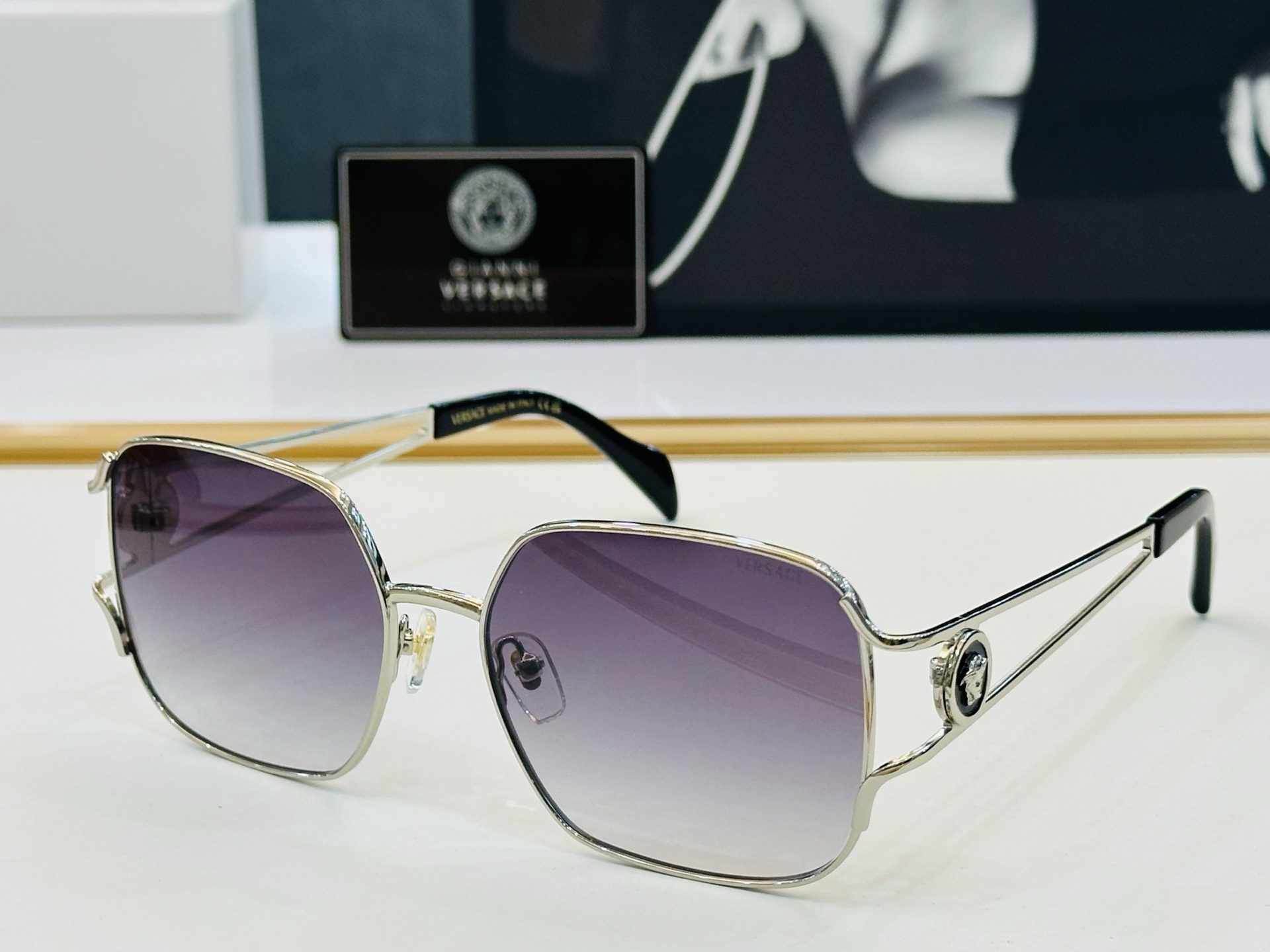 🎉🎉范思家 VERSACE✨VE2292 Size：59口17-140  ✨q有范 
