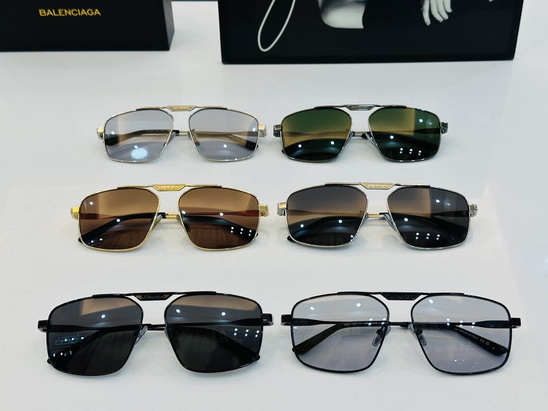 BALENCIAGA巴黎世家 BB0418SK SIZE：62口14-145 最新 版型很特别的设计 C