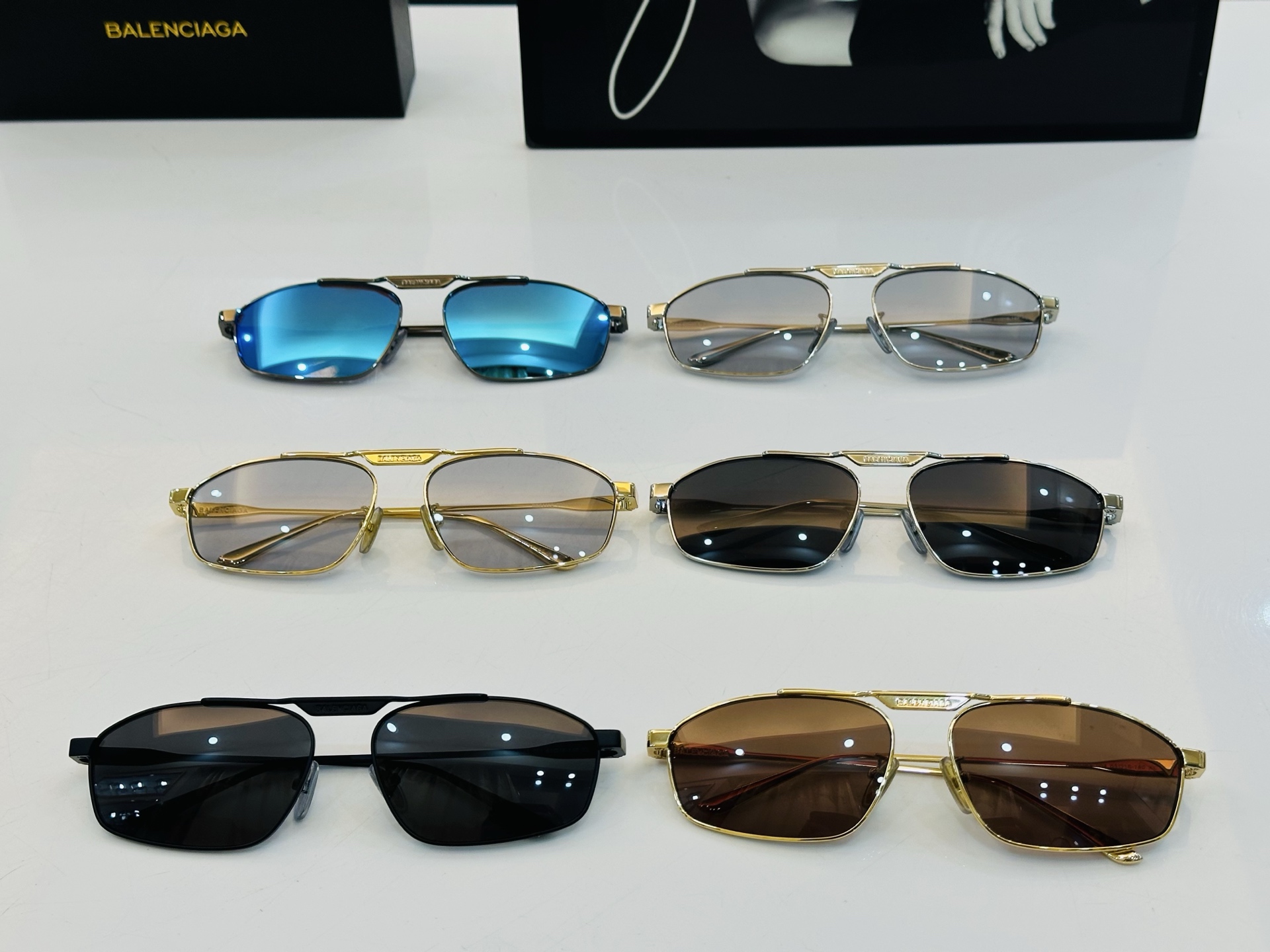BALENCIAGA巴黎世家 BB0416S SIZE：63口16-140  最新 版型很特别的设计 C