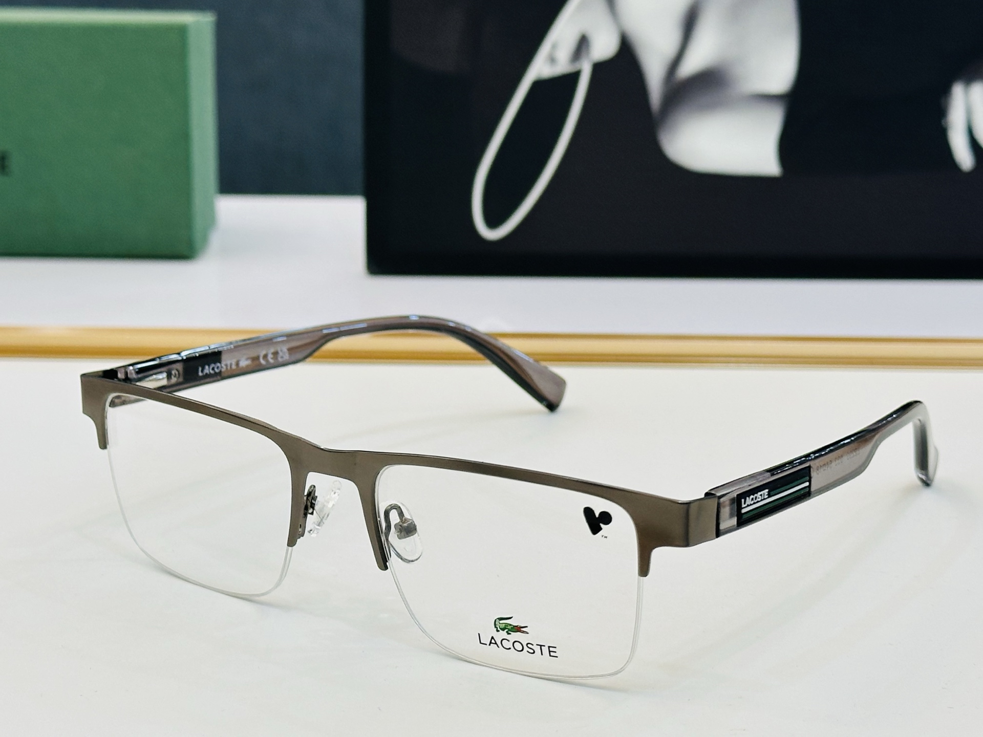 🆕 鳄鱼 LACOSTE 最新款L2299  Size：54口18-145 💫💫时尚舒适  💍J超轻 配