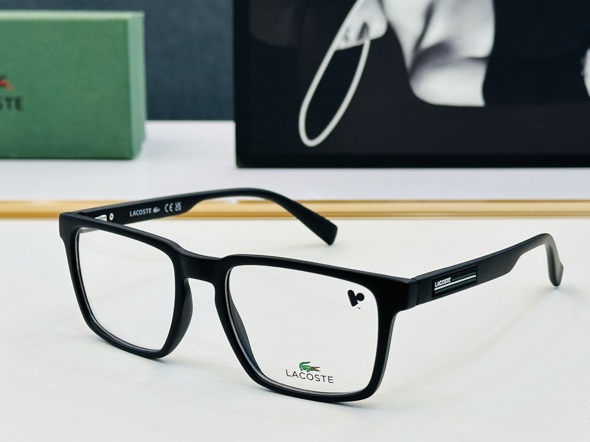 🆕 鳄鱼 LACOSTE 最新款L2948  Size：53口18-145 💫💫时尚舒适  💍J超轻 配