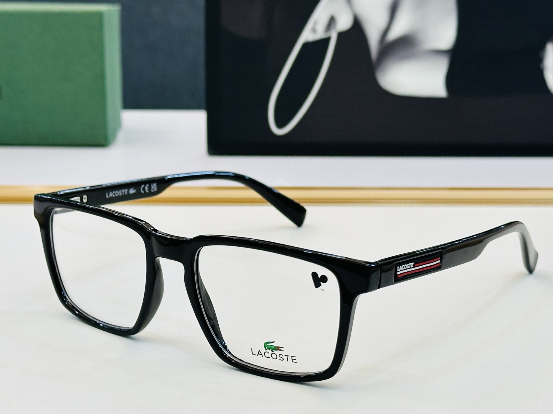 🆕 鳄鱼 LACOSTE 最新款L2948  Size：53口18-145 💫💫时尚舒适  💍J超轻 配