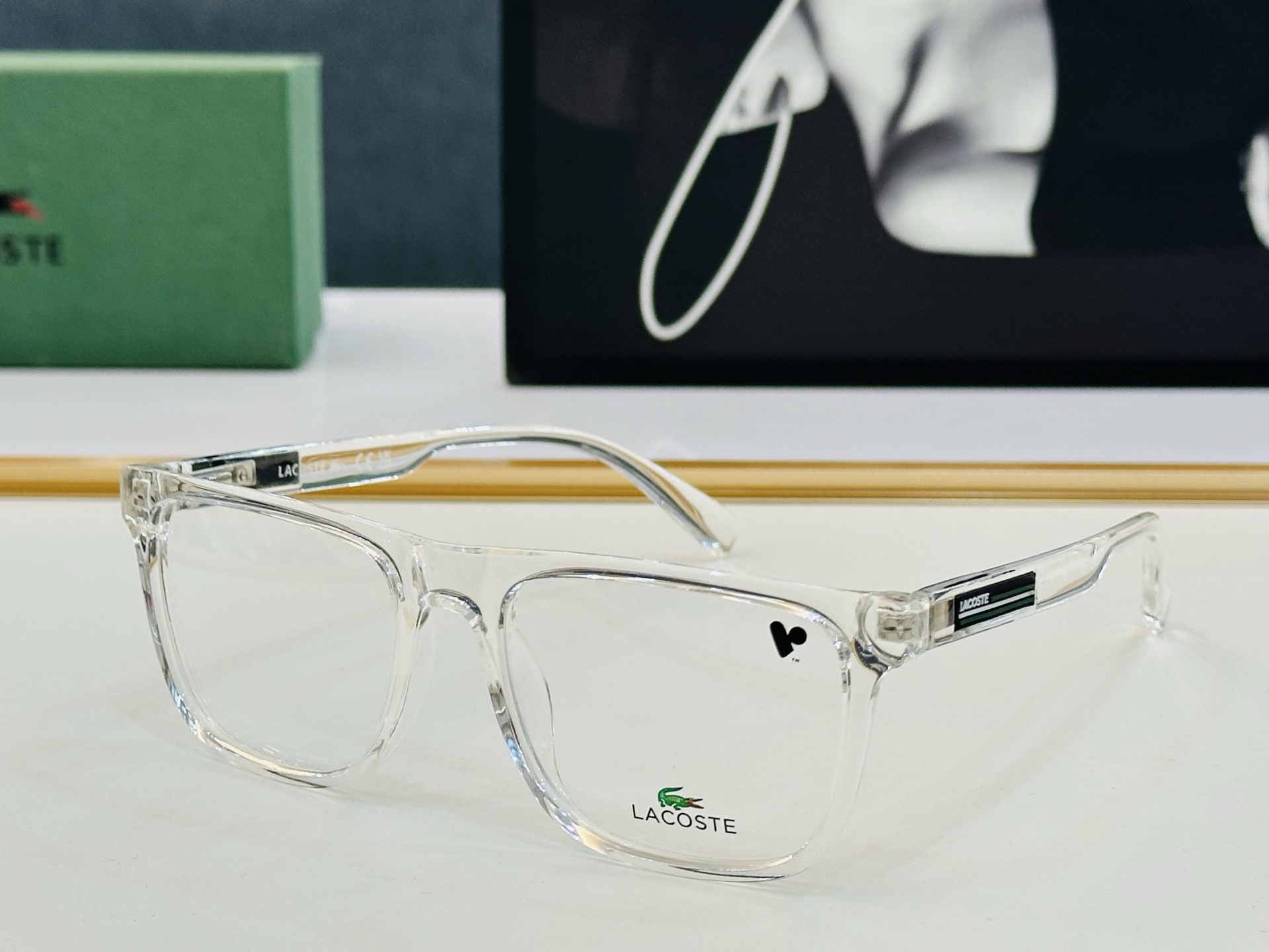 🆕 鳄鱼 LACOSTE 最新款L2978 Size：53口18-145 💫💫时尚舒适  💍J超轻 配光