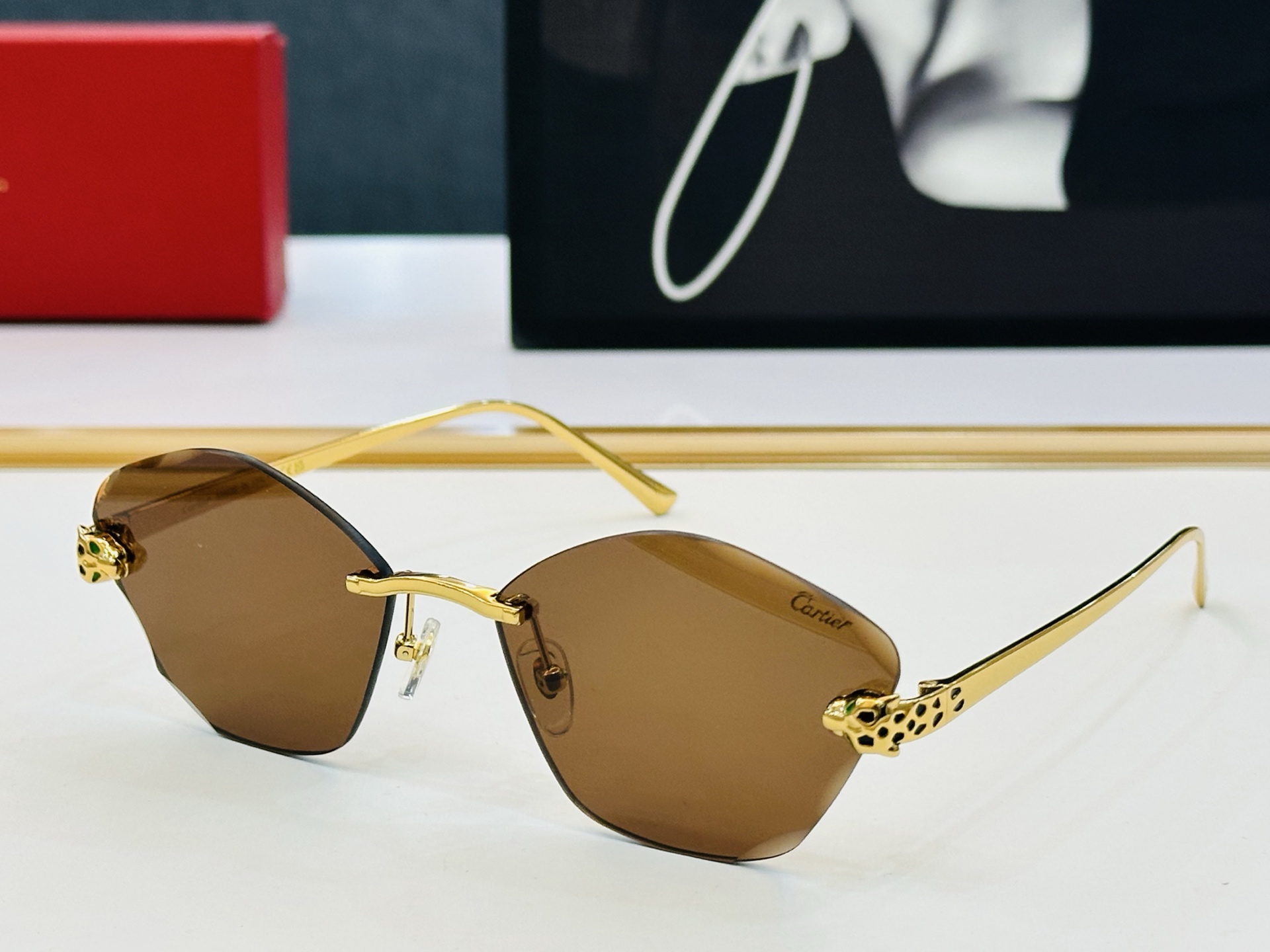 Cartie* 卡家 CT0476S 太阳镜 Size：60口18-140 工艺精湛气质十足！q男女同款