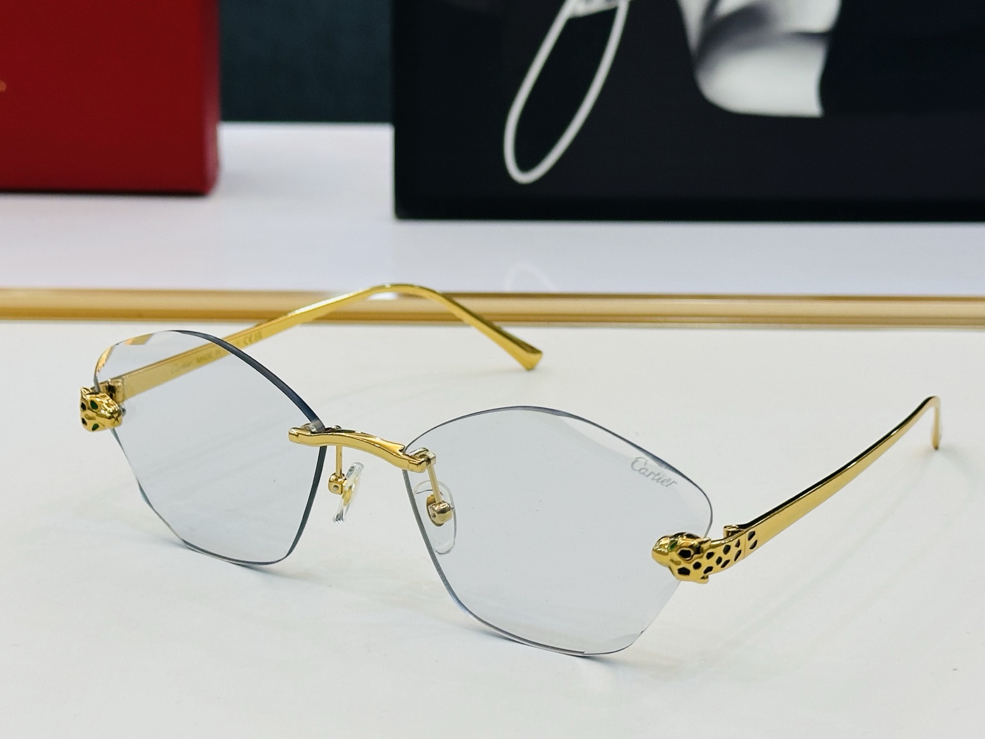 Cartie* 卡家 CT0476S 太阳镜 Size：60口18-140 工艺精湛气质十足！q男女同款