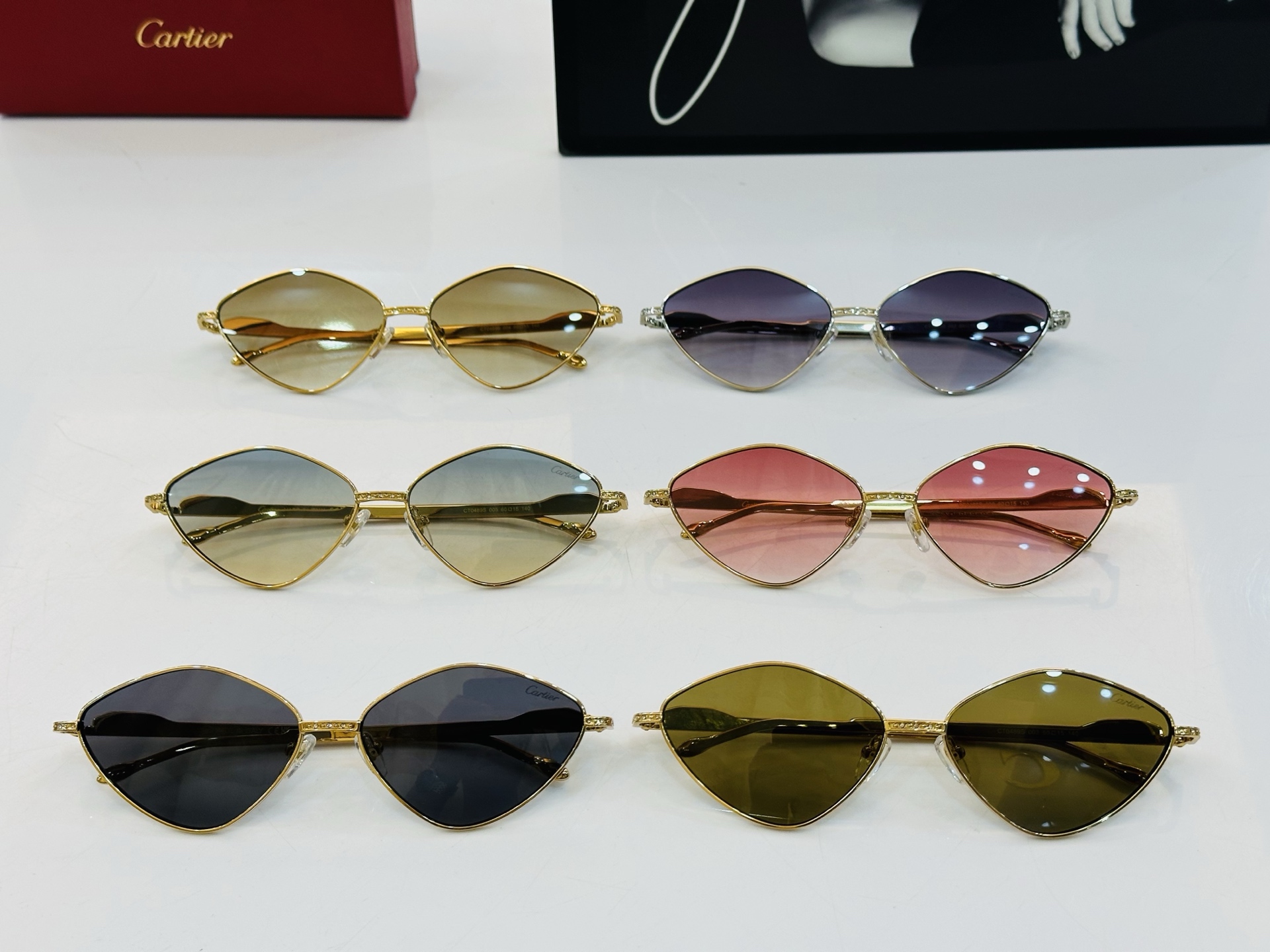 Cartie* 卡家 CT0489S 太阳镜 Size：60口15-140 工艺精湛气质十足！q男女同款