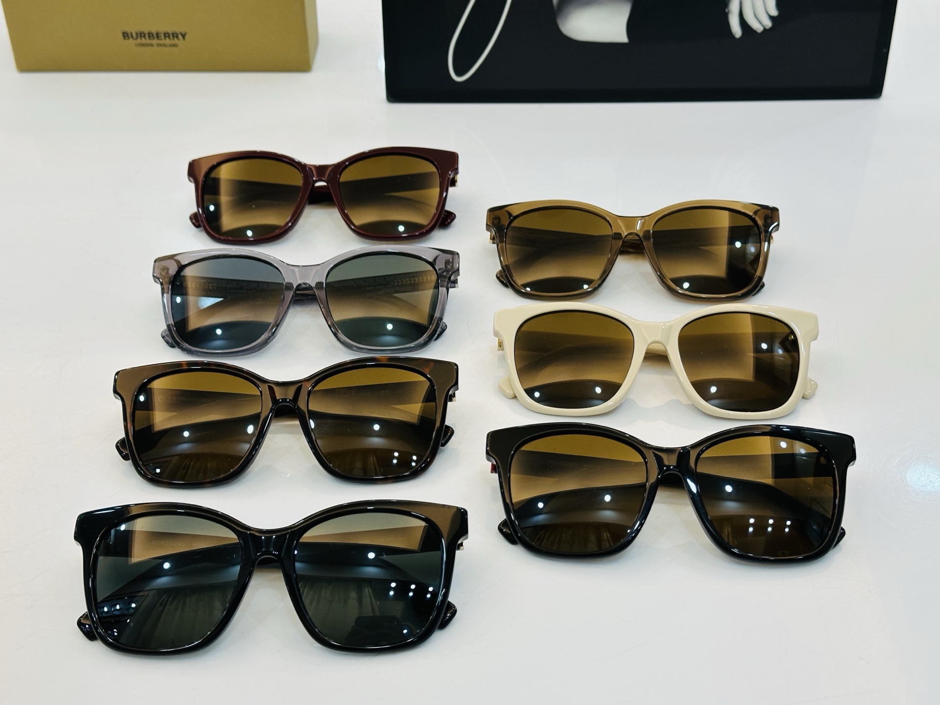 高品质✨BURBERR*✨ 巴家 B2363 Size：53口17-140  女款太阳眼镜得意🌲🌲 E高