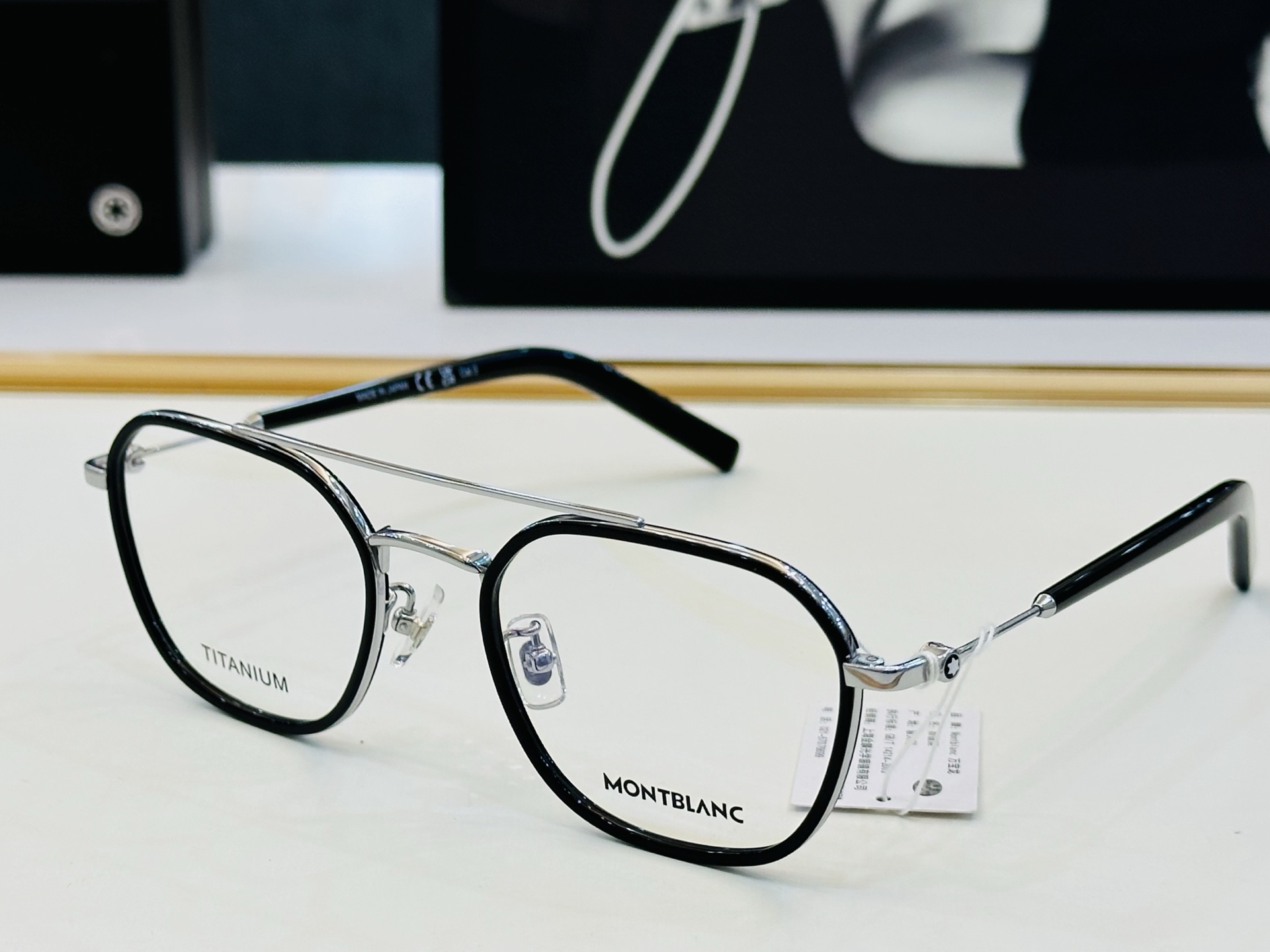 官网新品 MONTBLANC 万宝龙 MB0391 Size：51口21-145   做工精良 👍👍W 