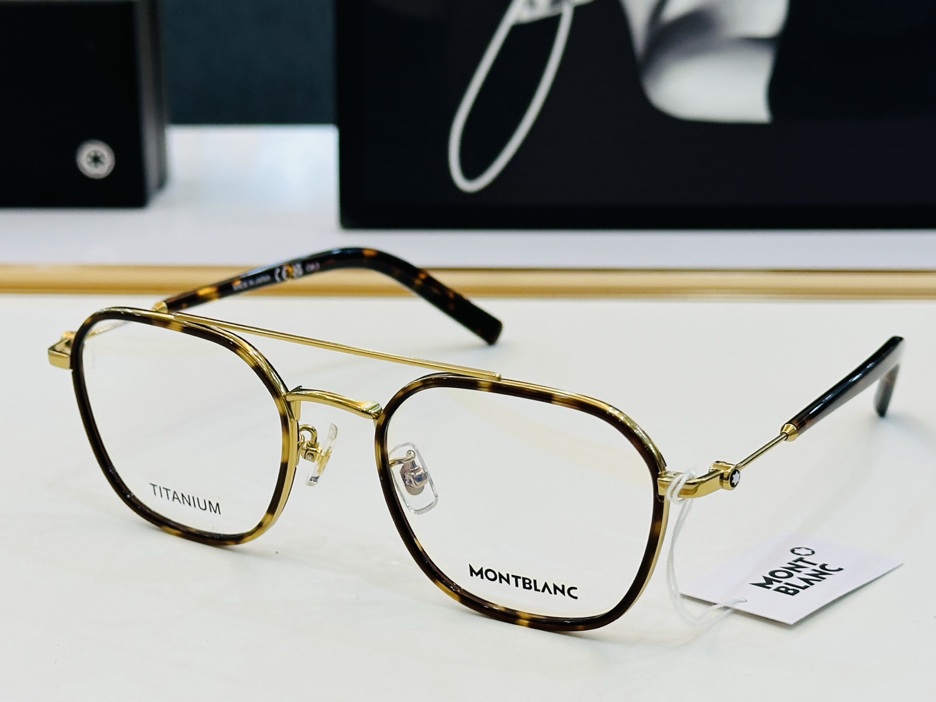 官网新品 MONTBLANC 万宝龙 MB0391 Size：51口21-145   做工精良 👍👍W 